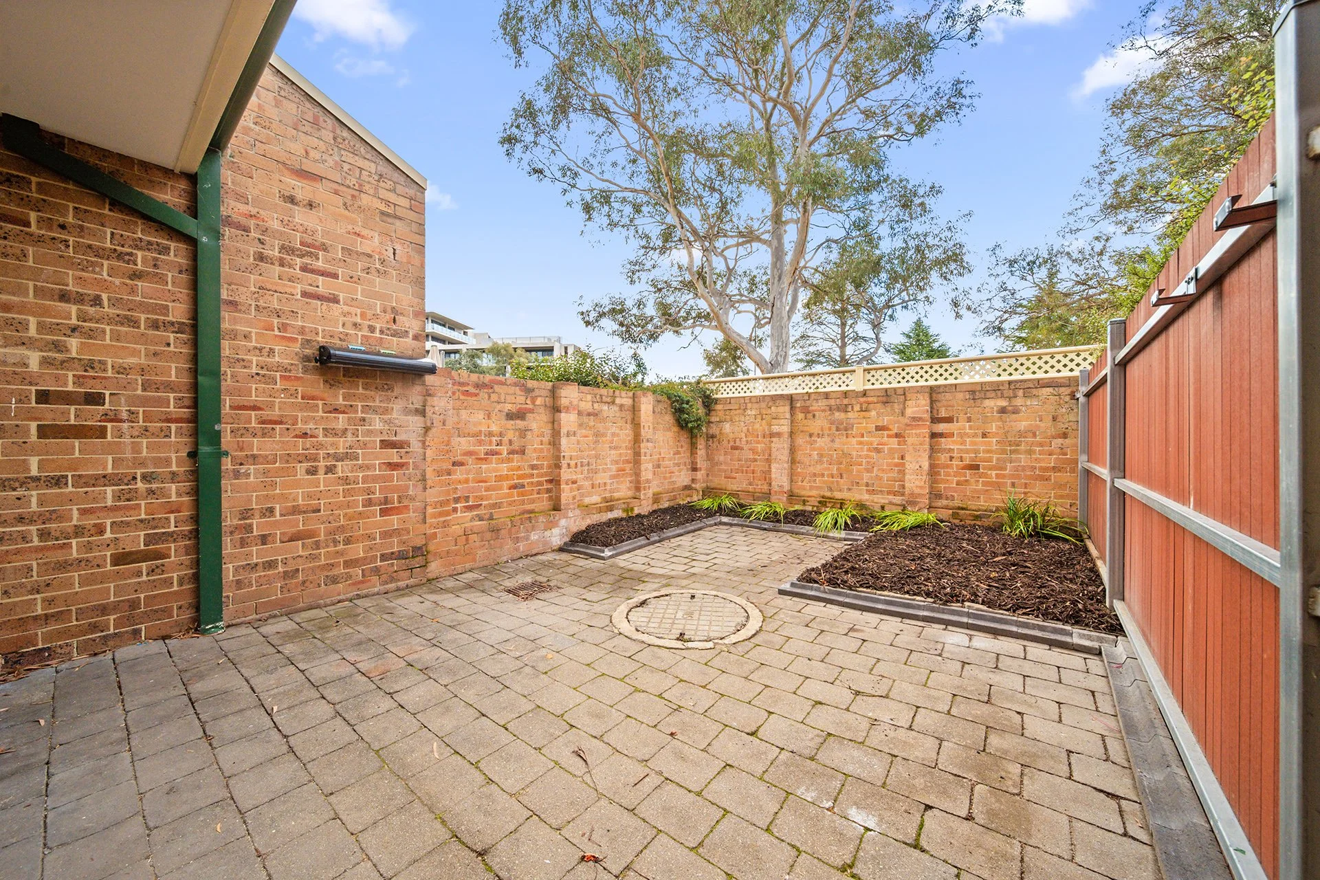 Reid 52-1 Kogarah Lane_19.jpg