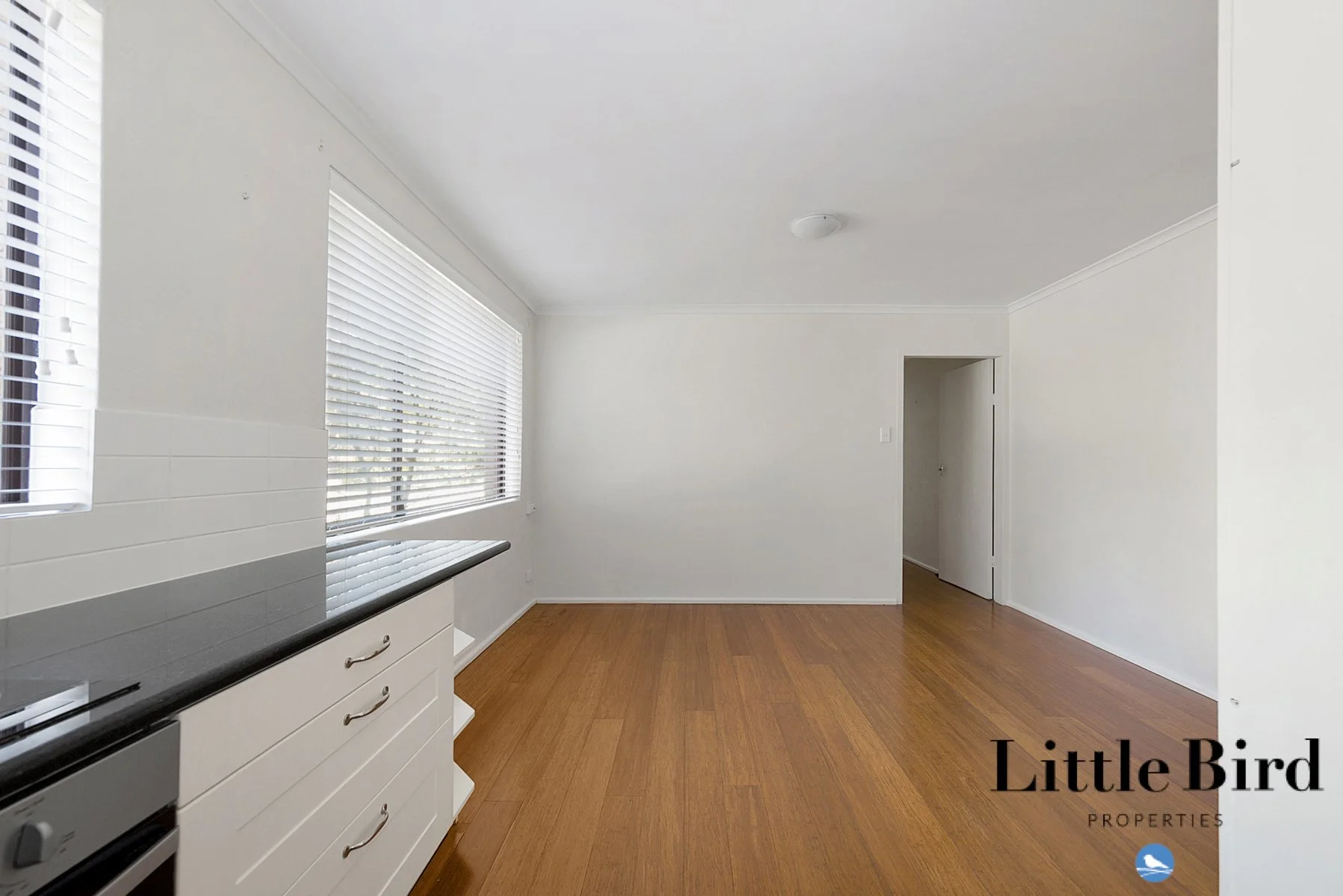 5a_60 Wattle st Lyneham_7.jpg