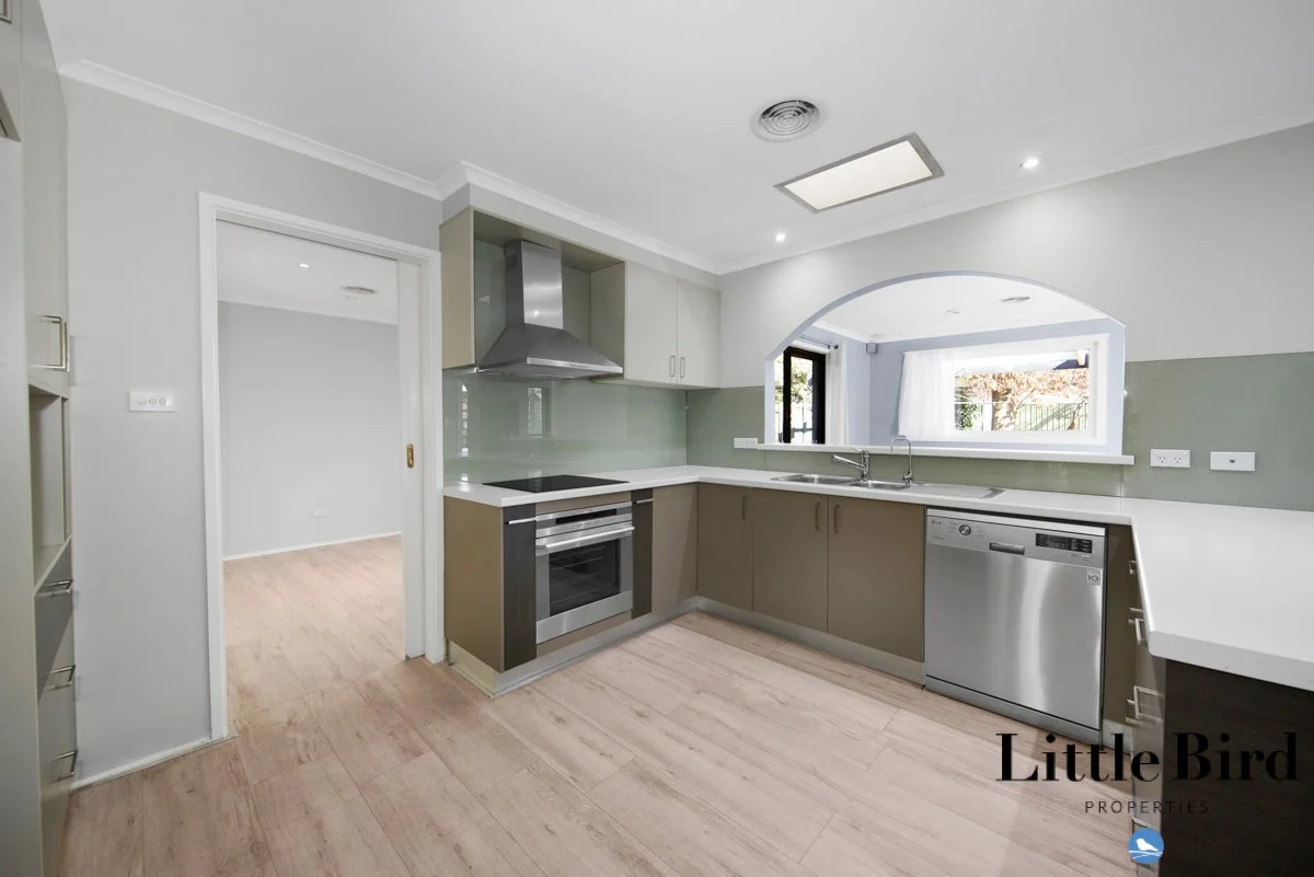 43 Castley cct Kambah_7.jpg