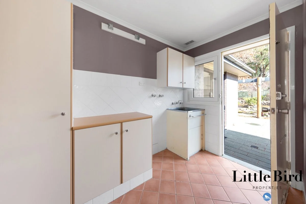 43 Castley cct Kambah_17.jpg