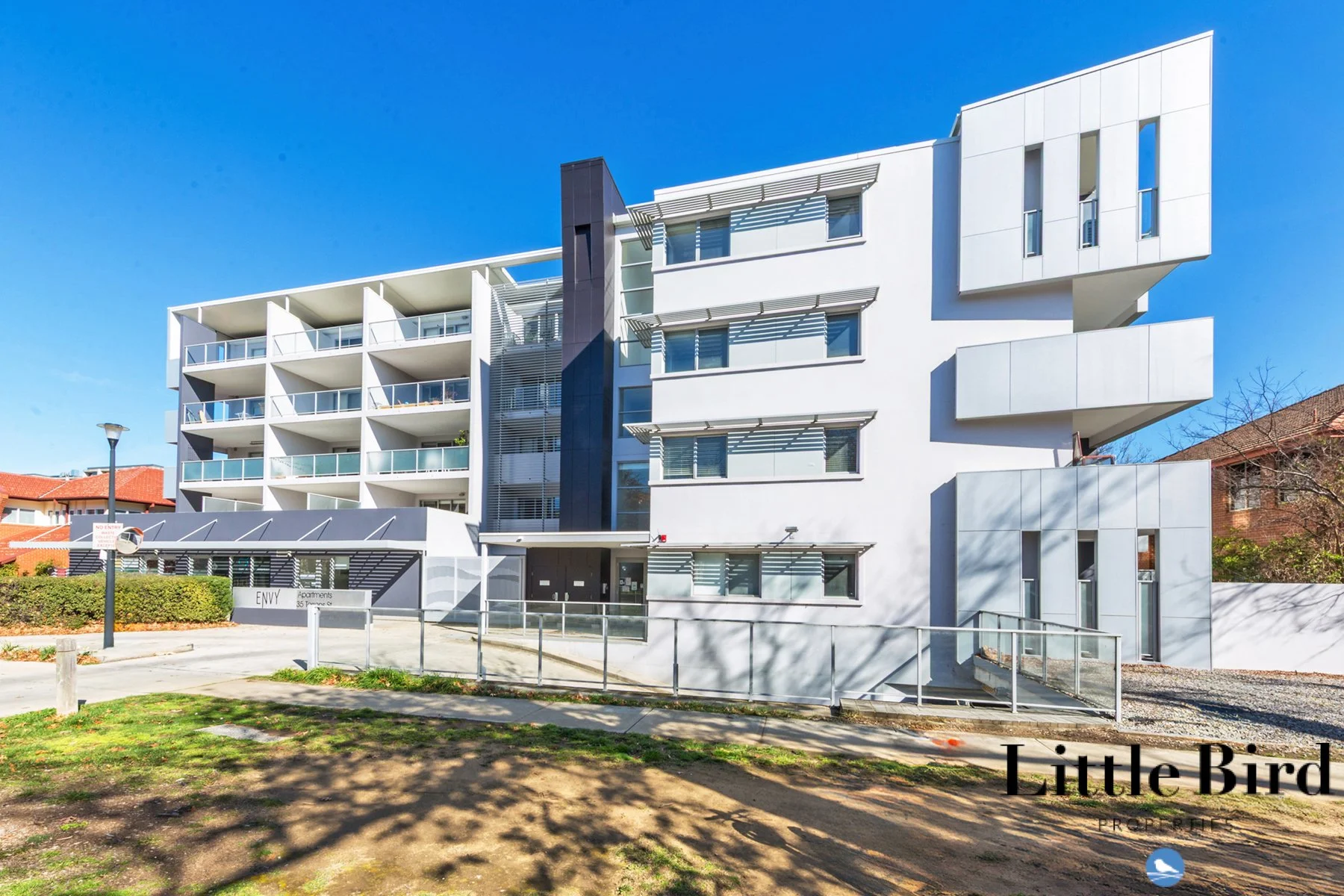 7_35 Torrens st Braddon_1.jpg