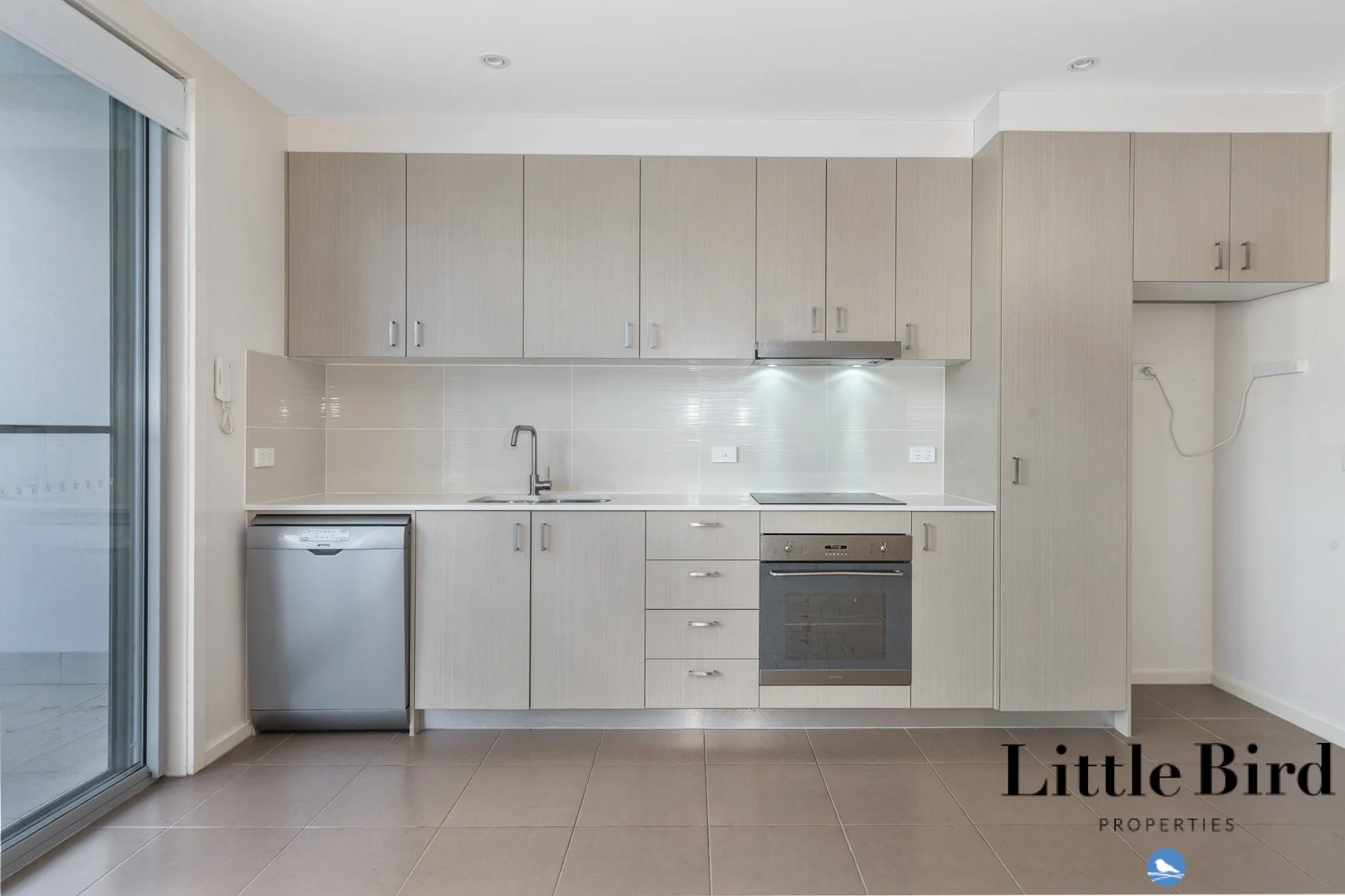 7_35 Torrens st Braddon_5.jpg