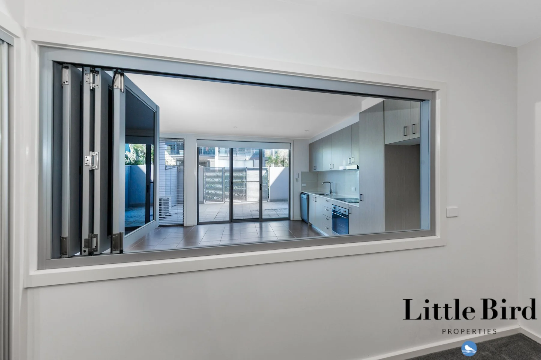 7_35 Torrens st Braddon_7.jpg