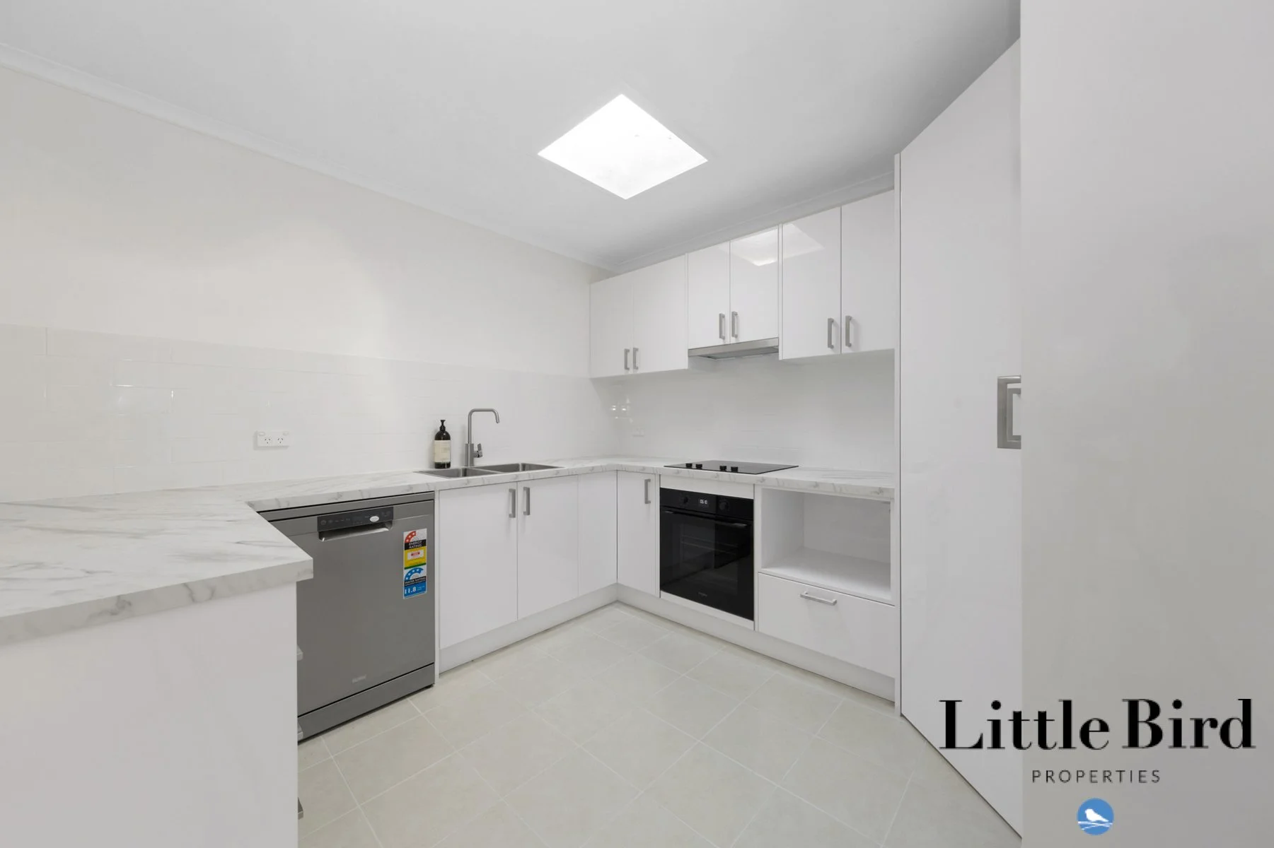 5 Flowerdale Pl Kaleen_8.jpg