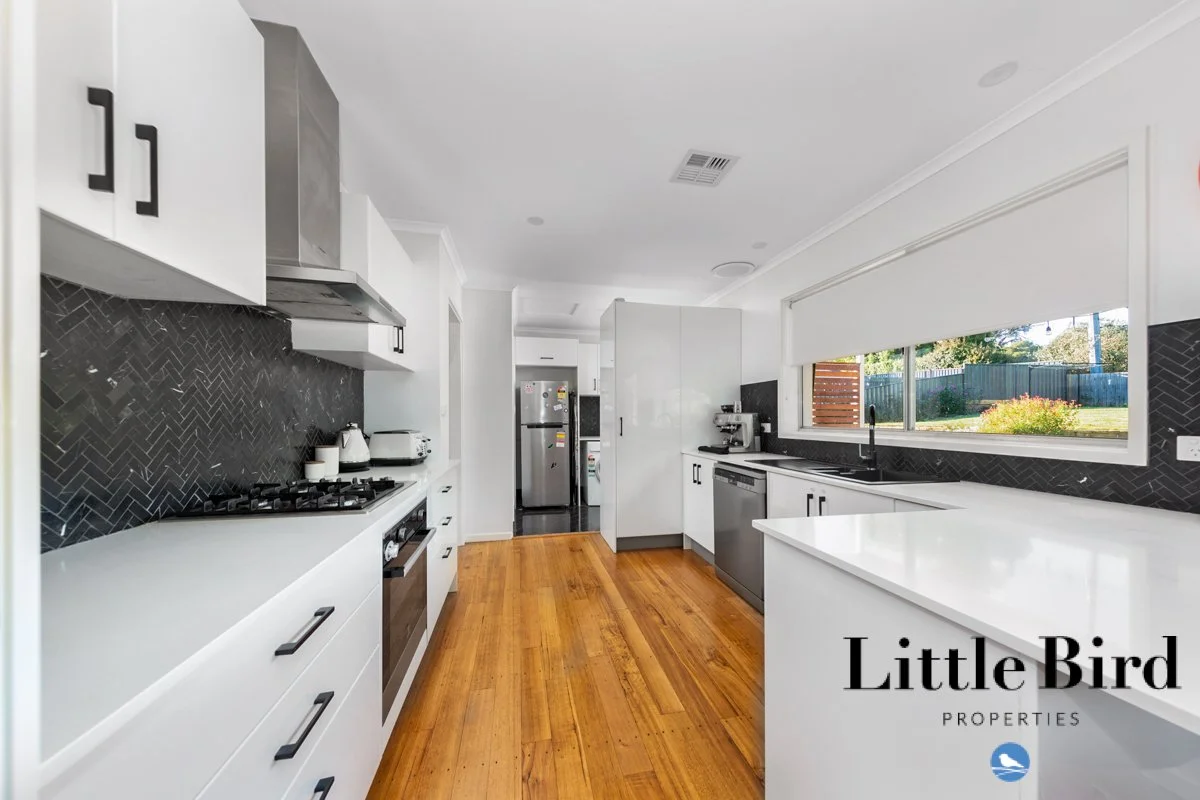 20 Solomon Cres Latham_6.jpg