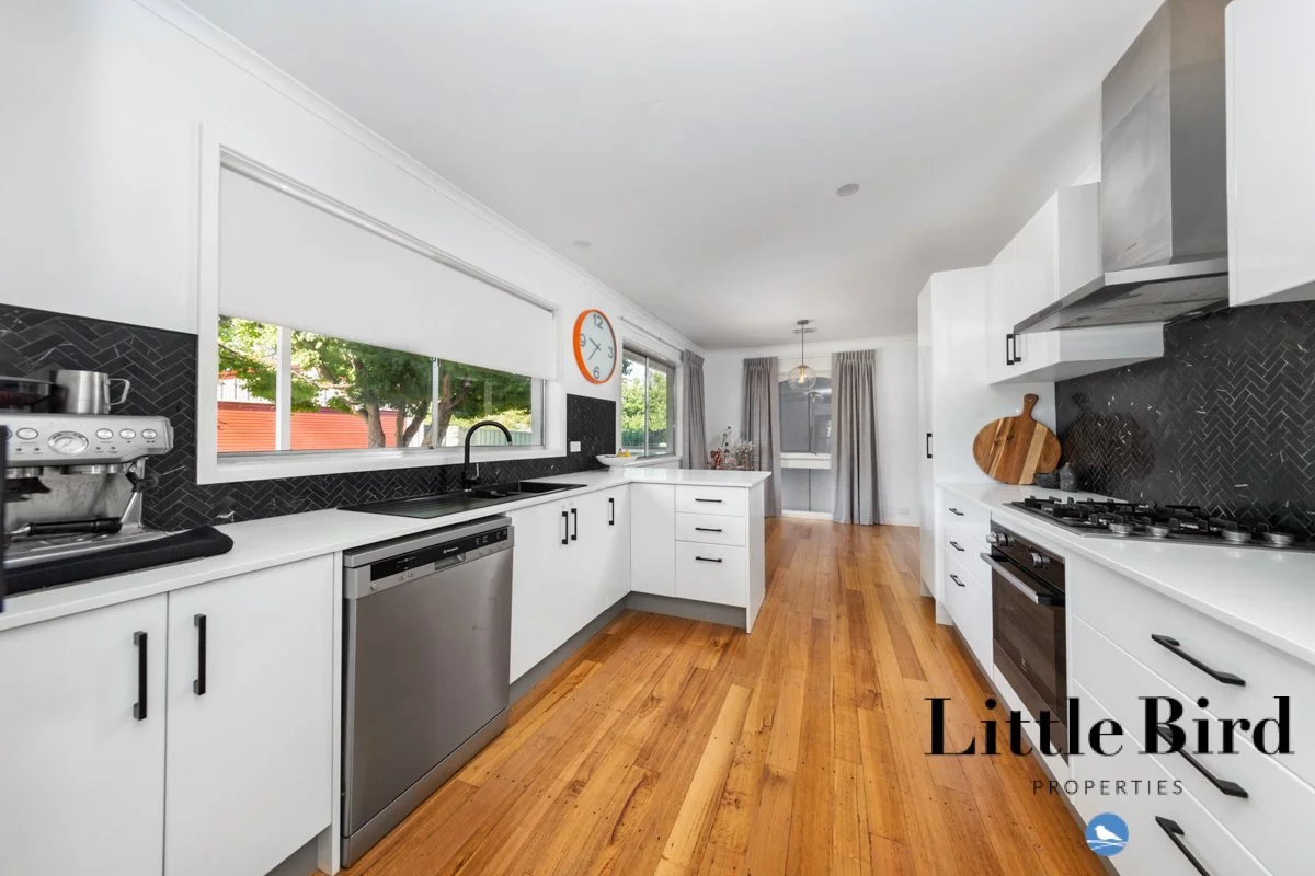 20 Solomon Cres Latham_7.jpg