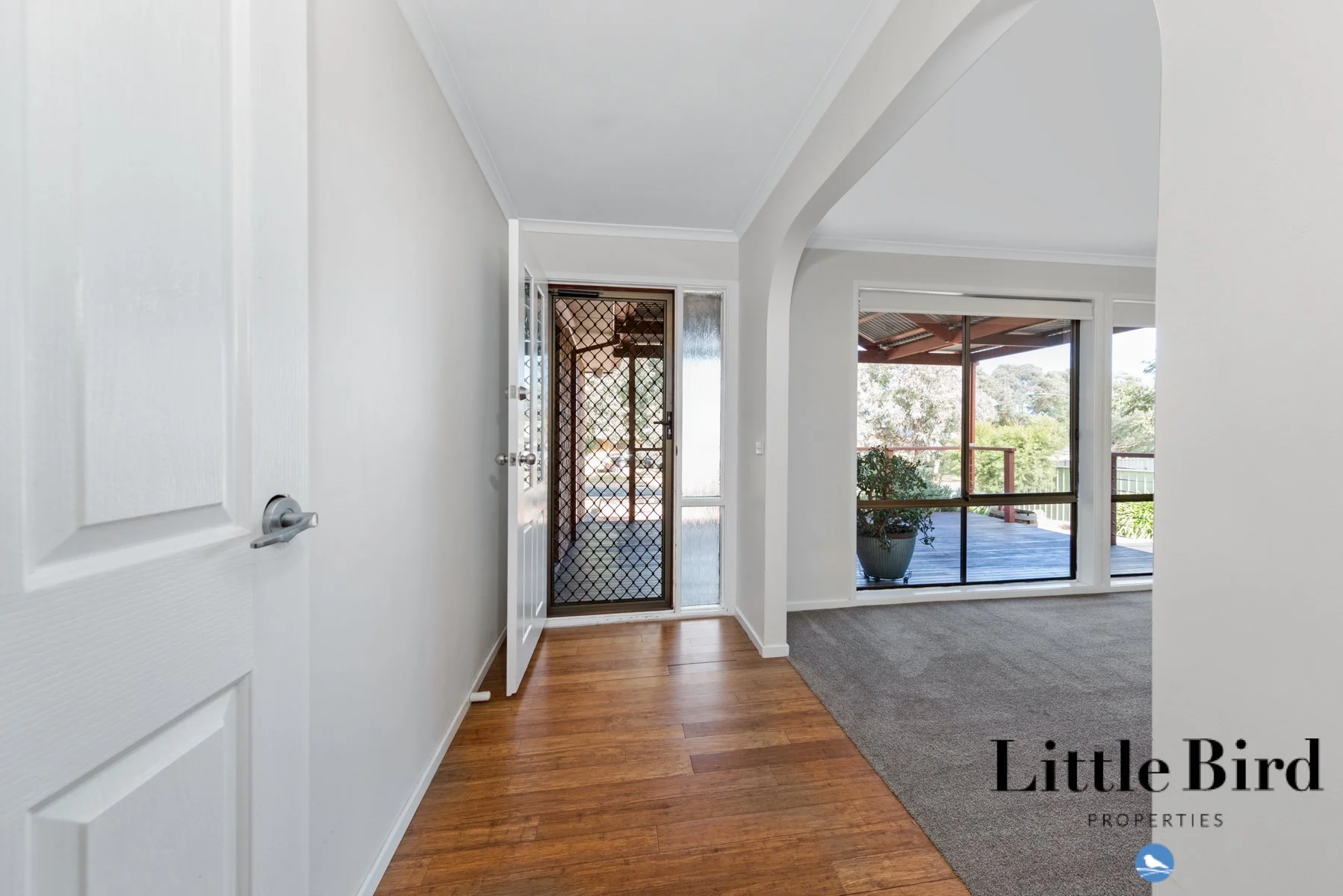 19 Deamer Cres Chisholm_4.jpg