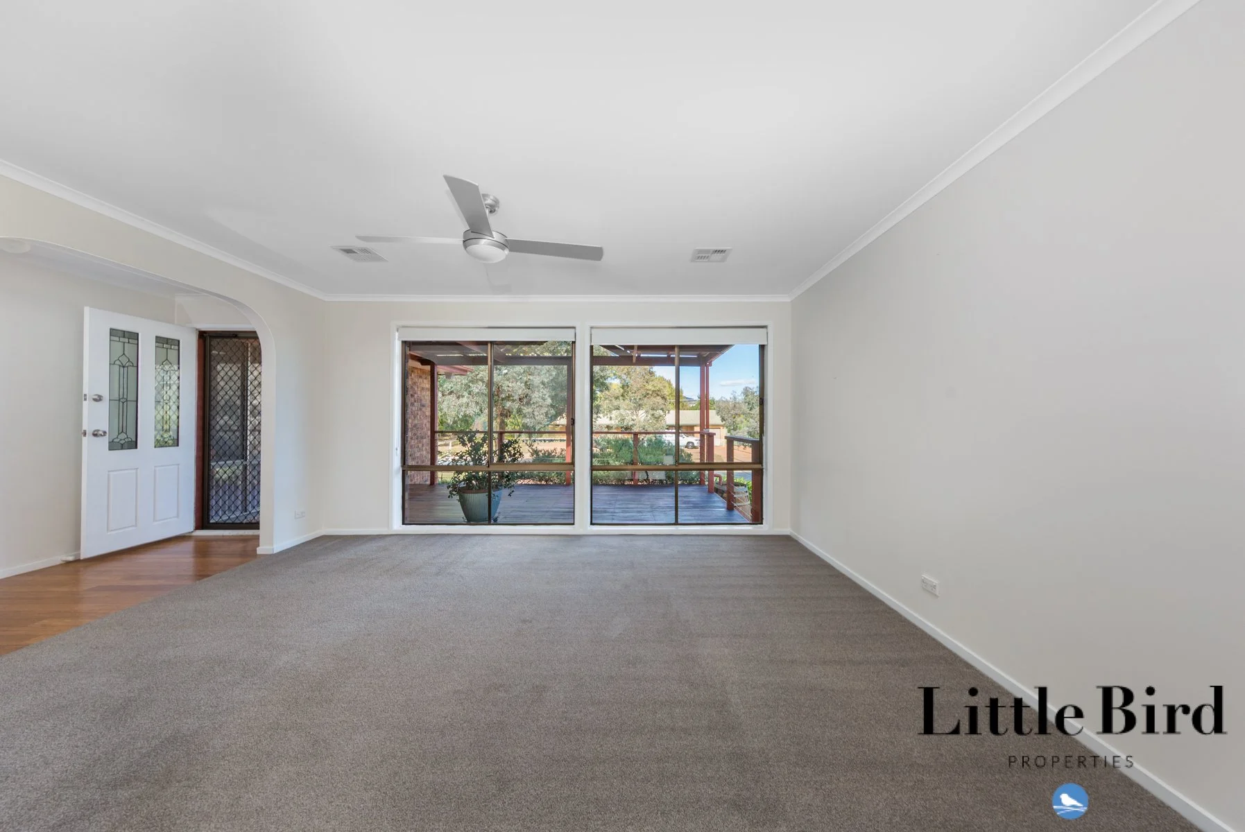 19 Deamer Cres Chisholm_6.jpg