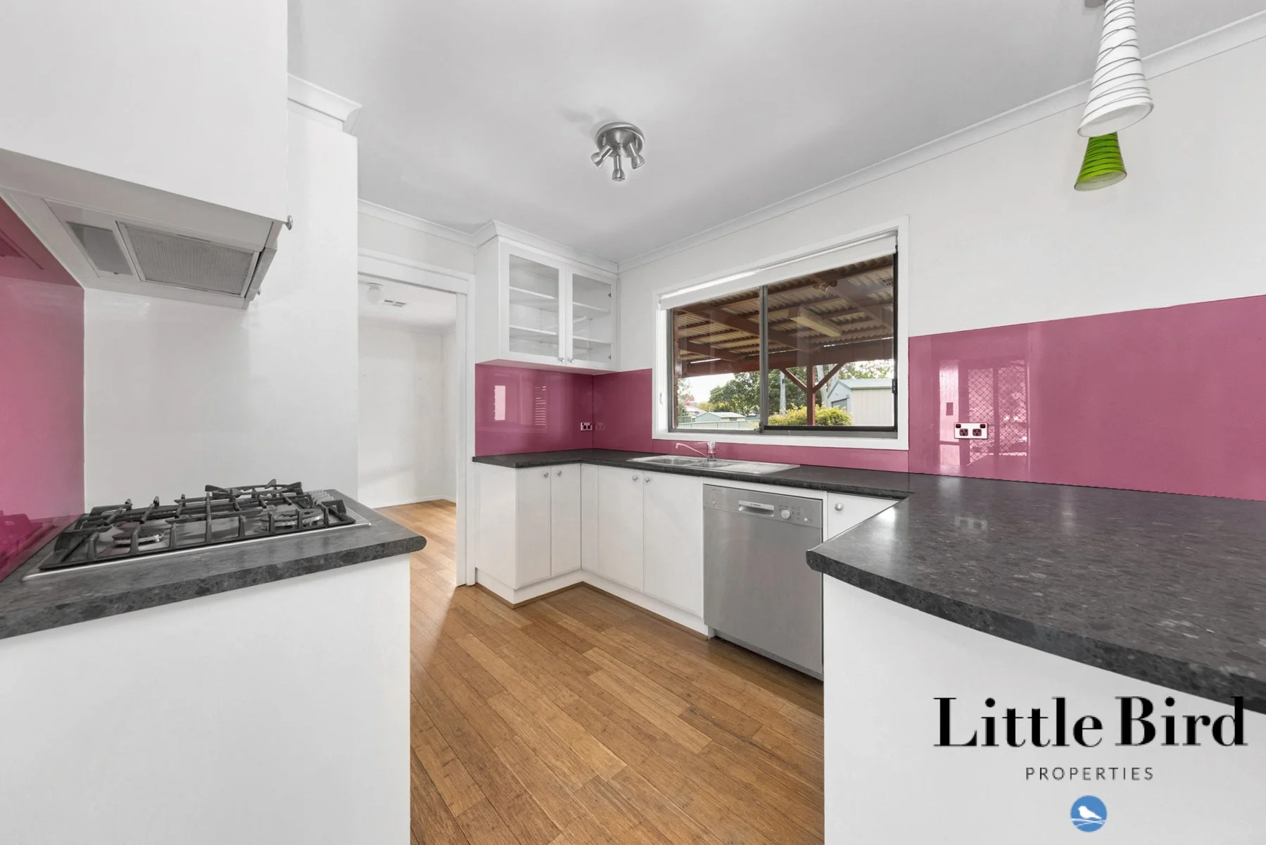 19 Deamer Cres Chisholm_9.jpg