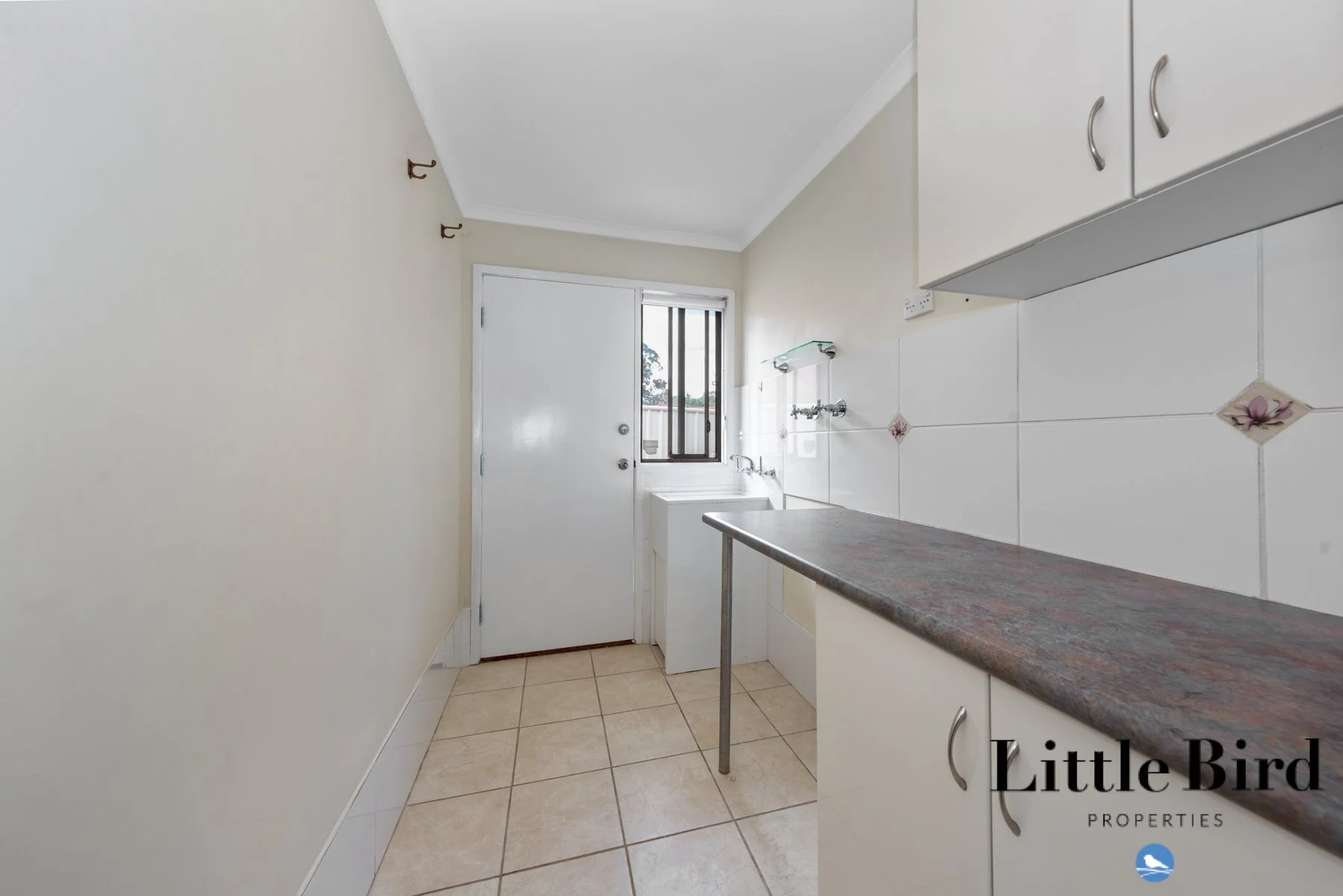 19 Deamer Cres Chisholm_16.jpg