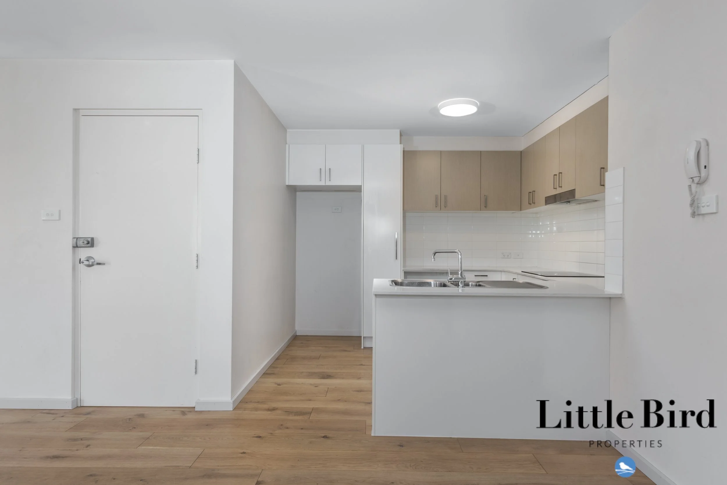 3_39 Jerrabomberra Ave Narrabundah_8.jpg