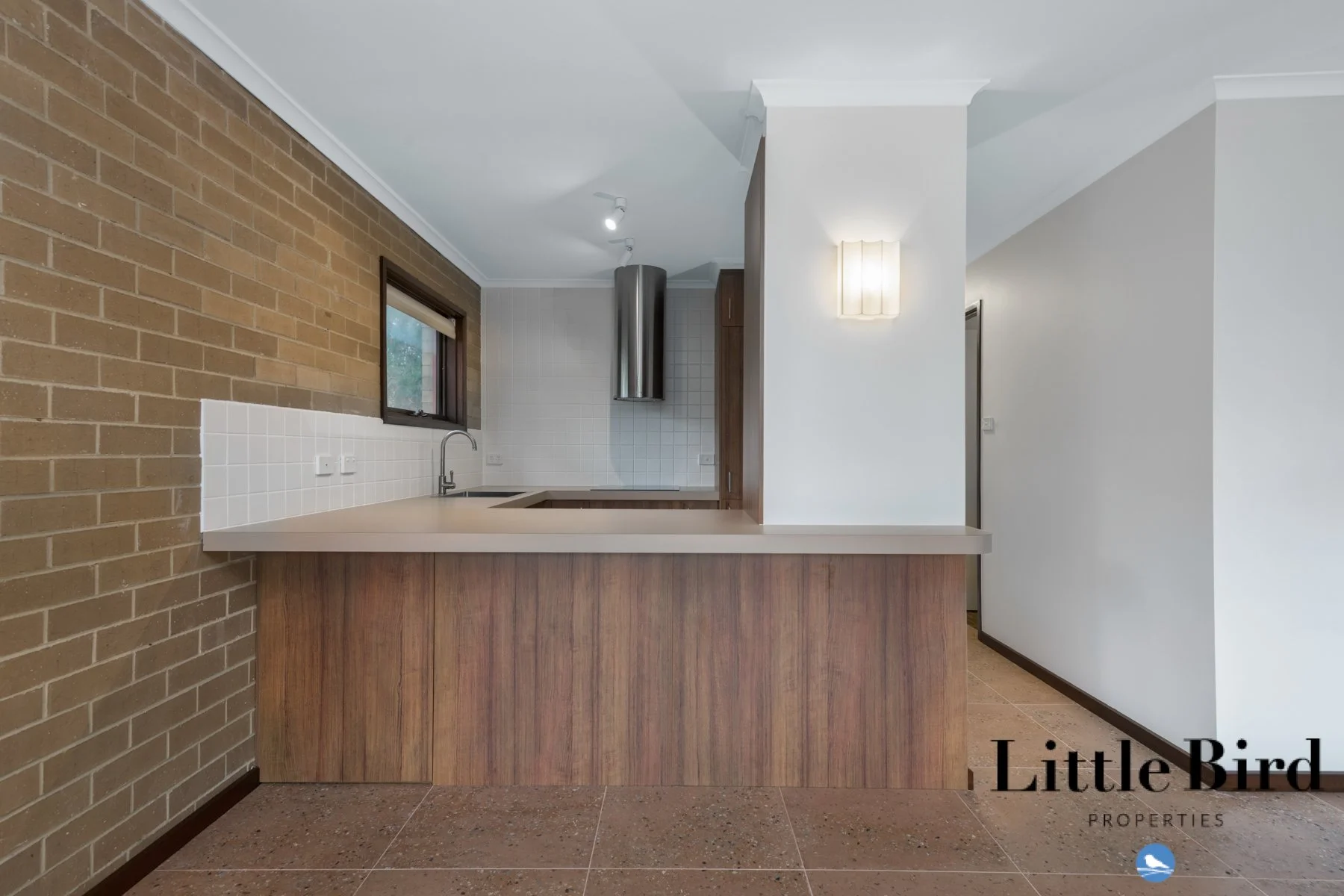 82_9 Murdoch St Lyneham_6.jpg