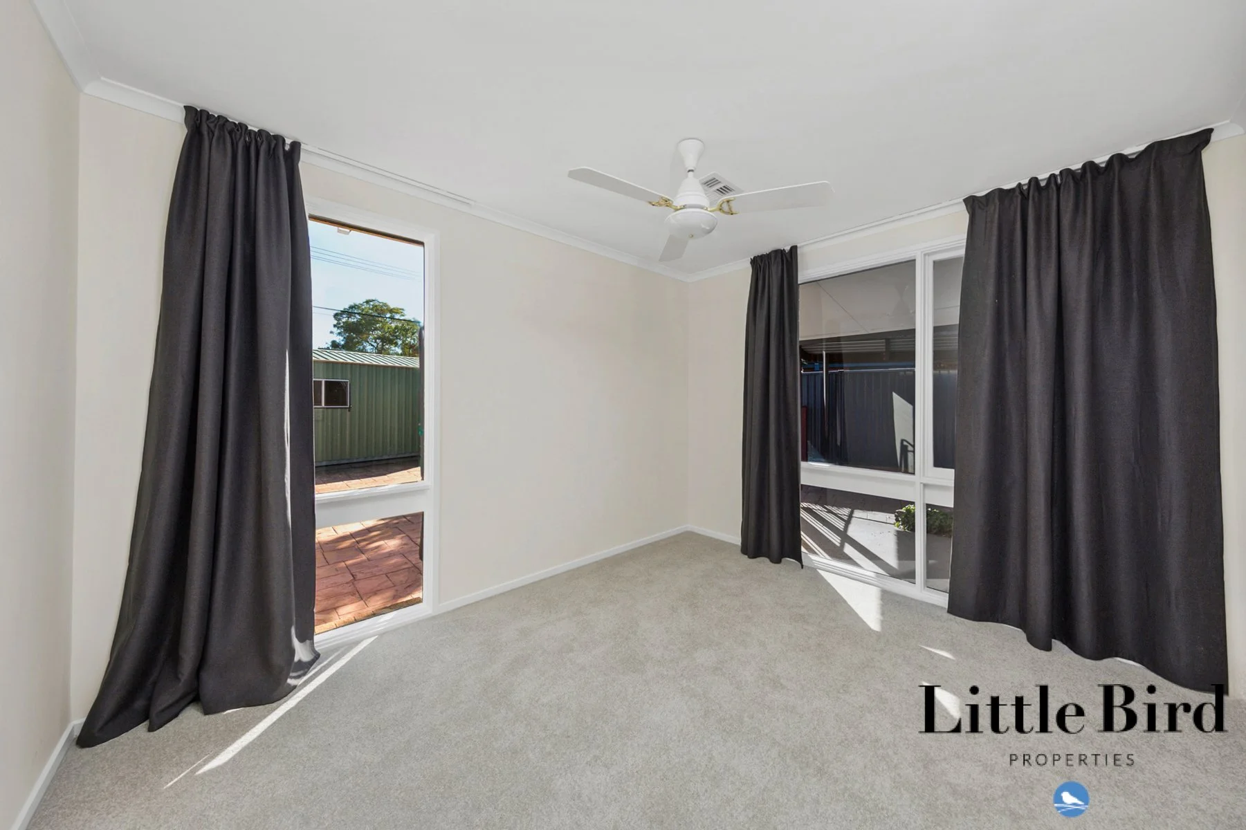 98 Namatjira Dr Stirling_17.jpg