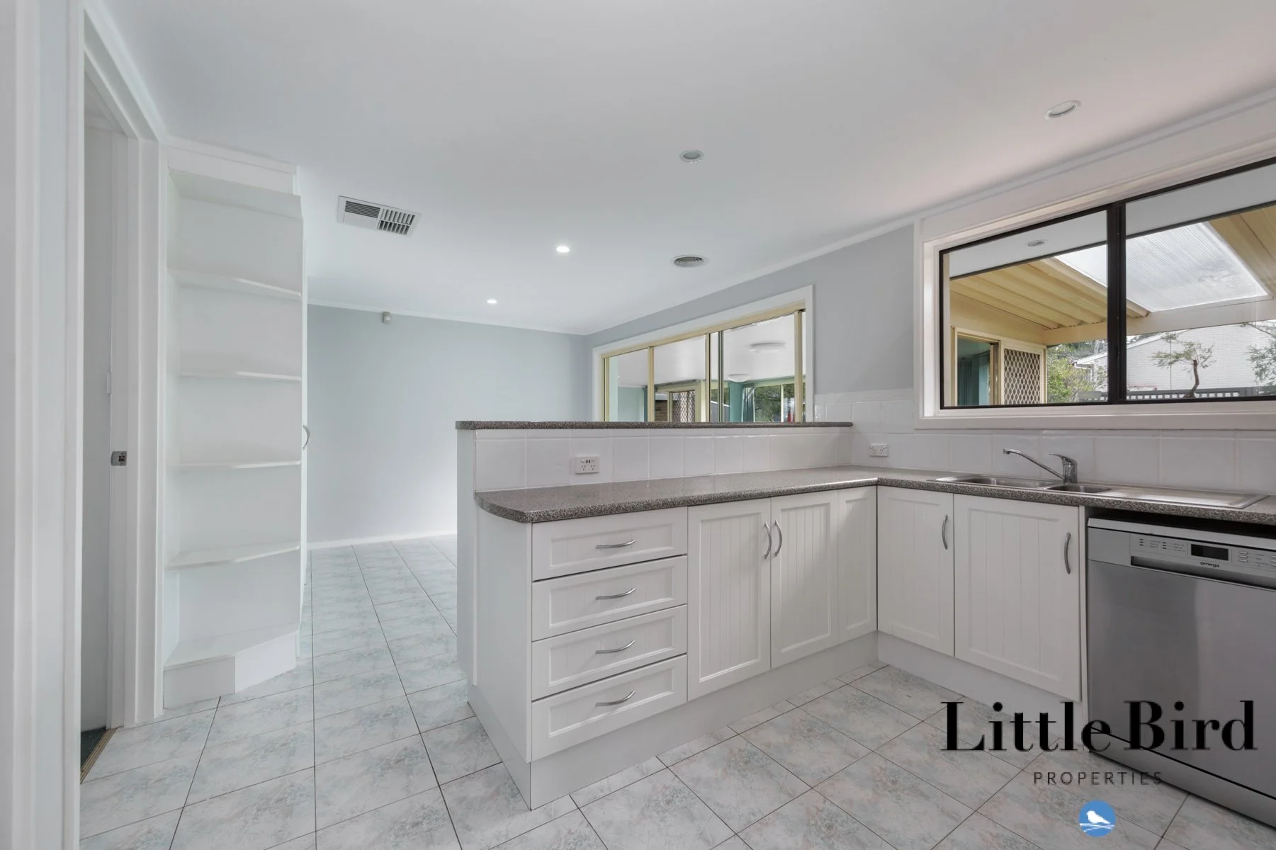 58 Bosworth Cir Kambah_12.jpg