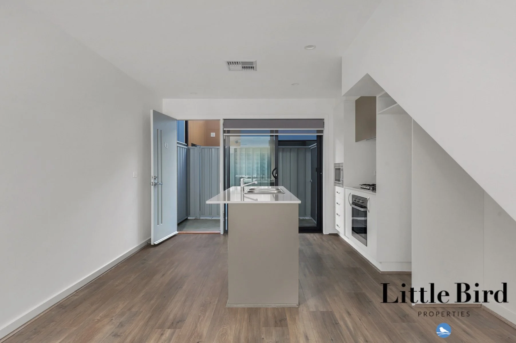 63_12 Hawksbill St Throsby_8.jpg
