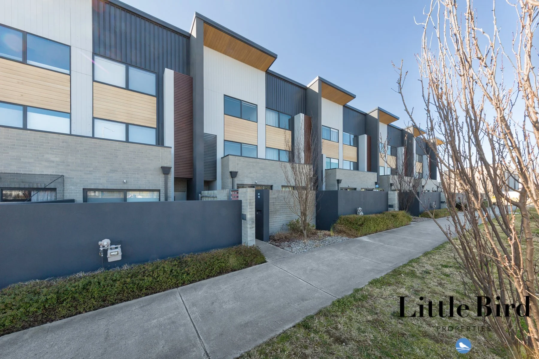 18 John Gorton Dr Coombs_1.jpg