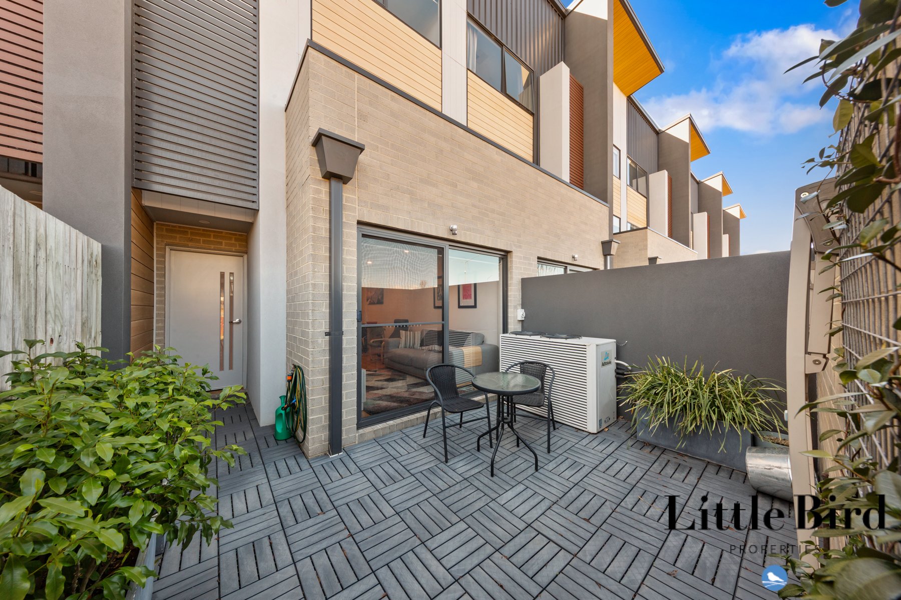 18 John Gorton Dr Coombs_3.jpg