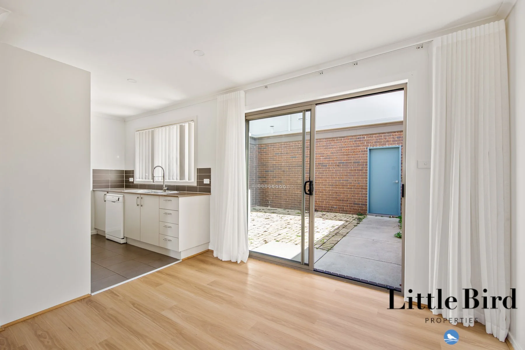79_46 Kings Canyon St Harrison_9.jpg