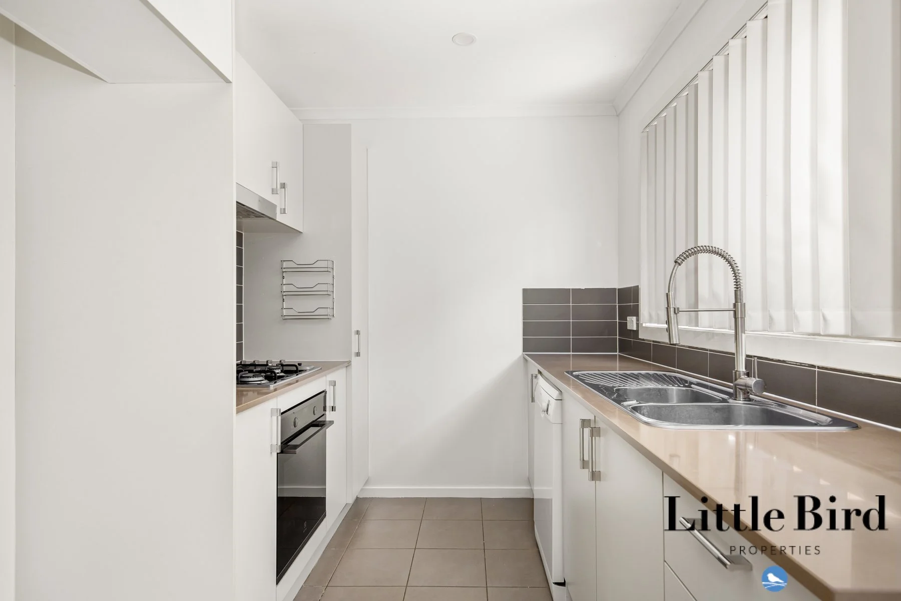 79_46 Kings Canyon St Harrison_10.jpg
