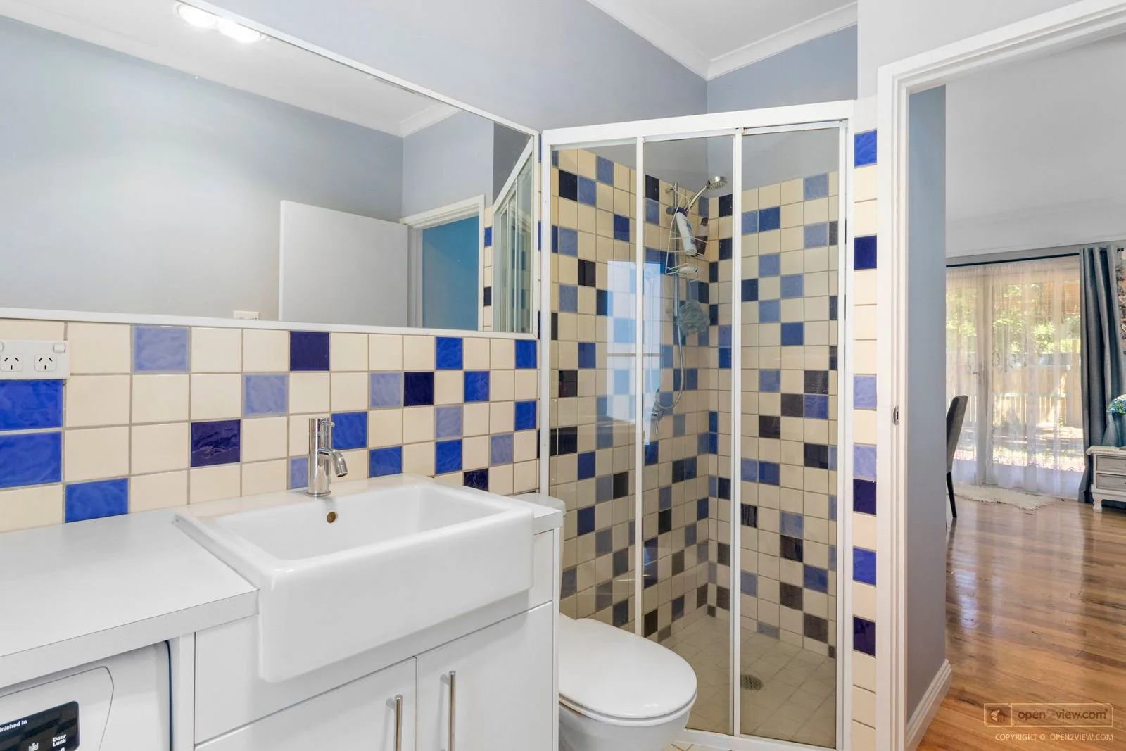 Bathroom1.jpeg