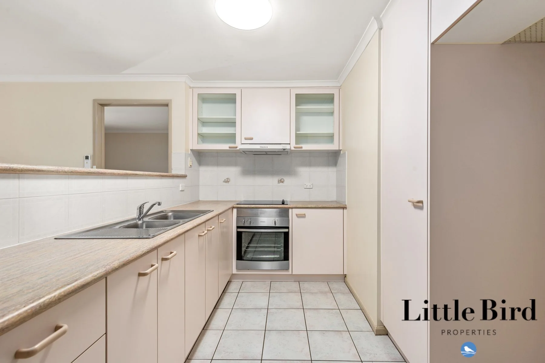 34_13 Sturt Ave Griffith_8.jpg