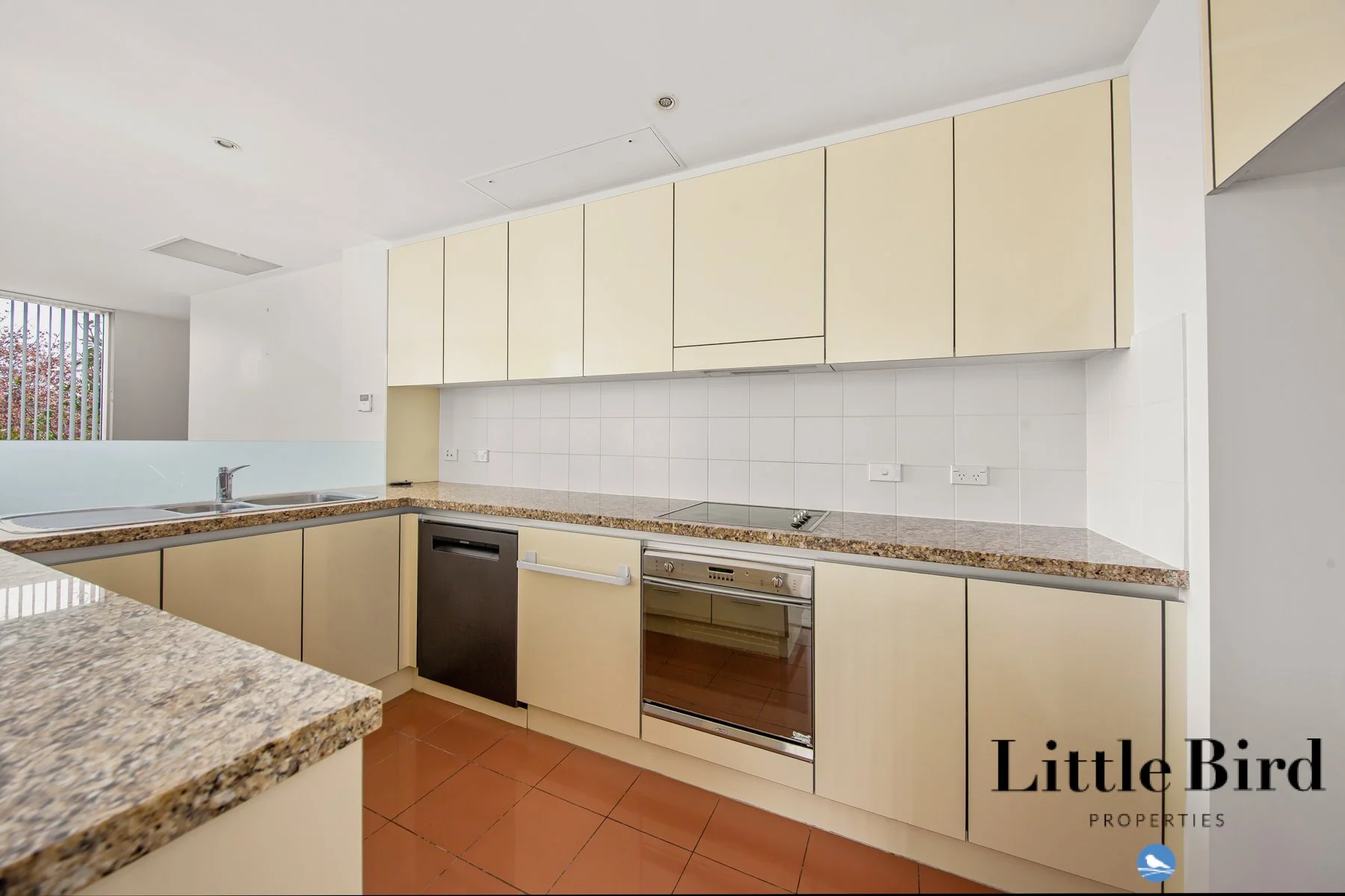 40_47 Blackall St Barton_9.jpg