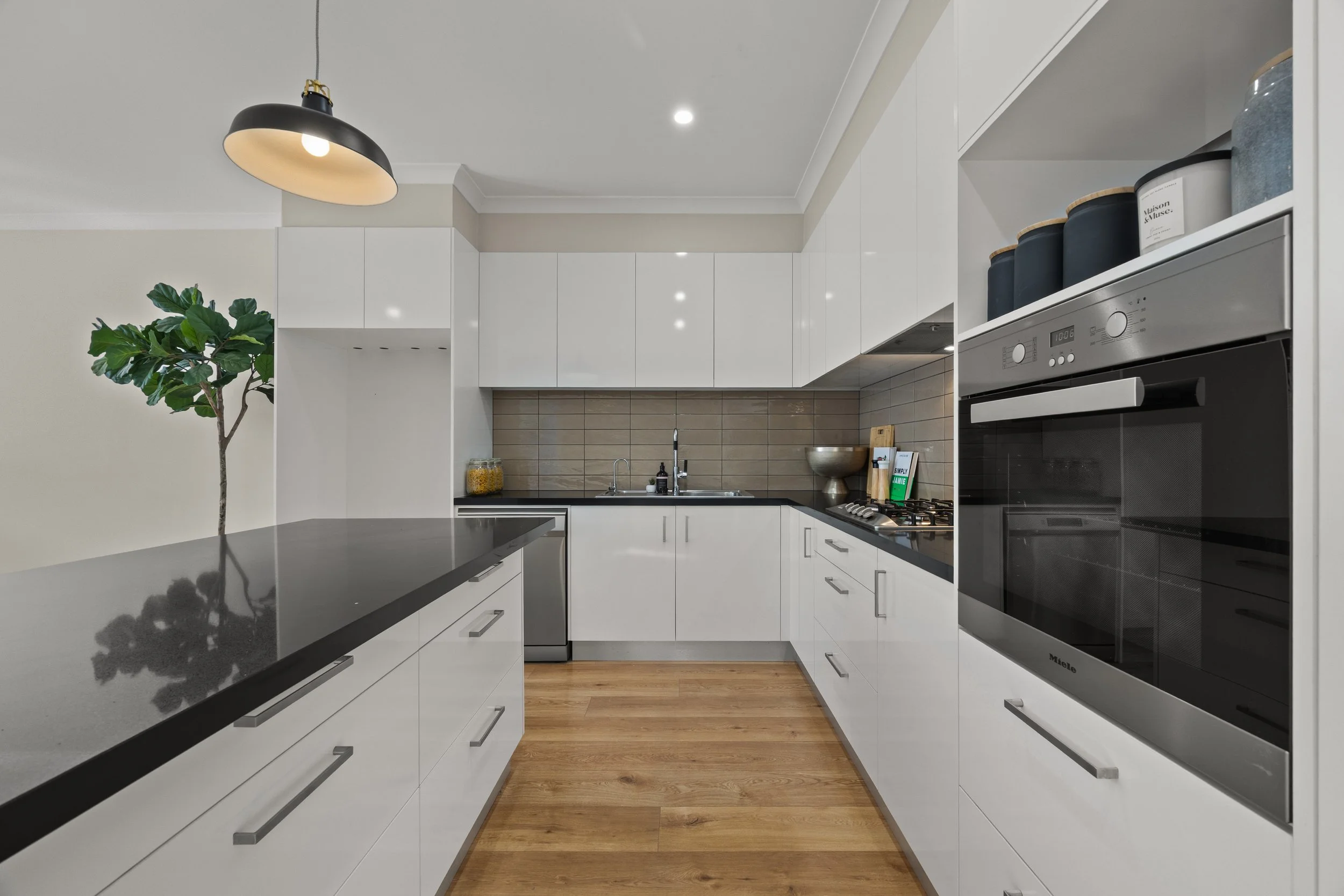 8B Lowanna St, Braddon ACT-010.jpg