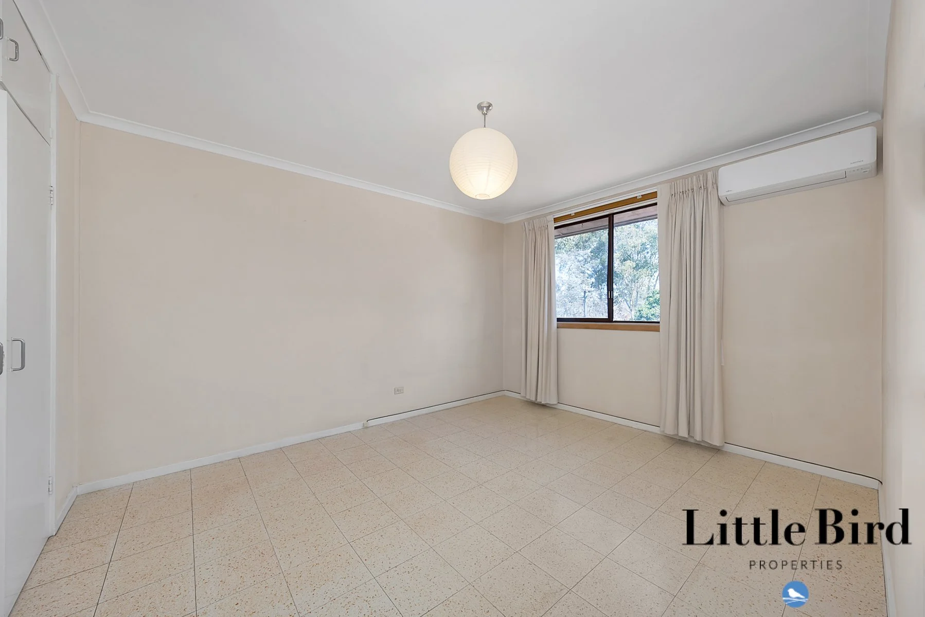 37 De Burgh st Lyneham_14.jpg