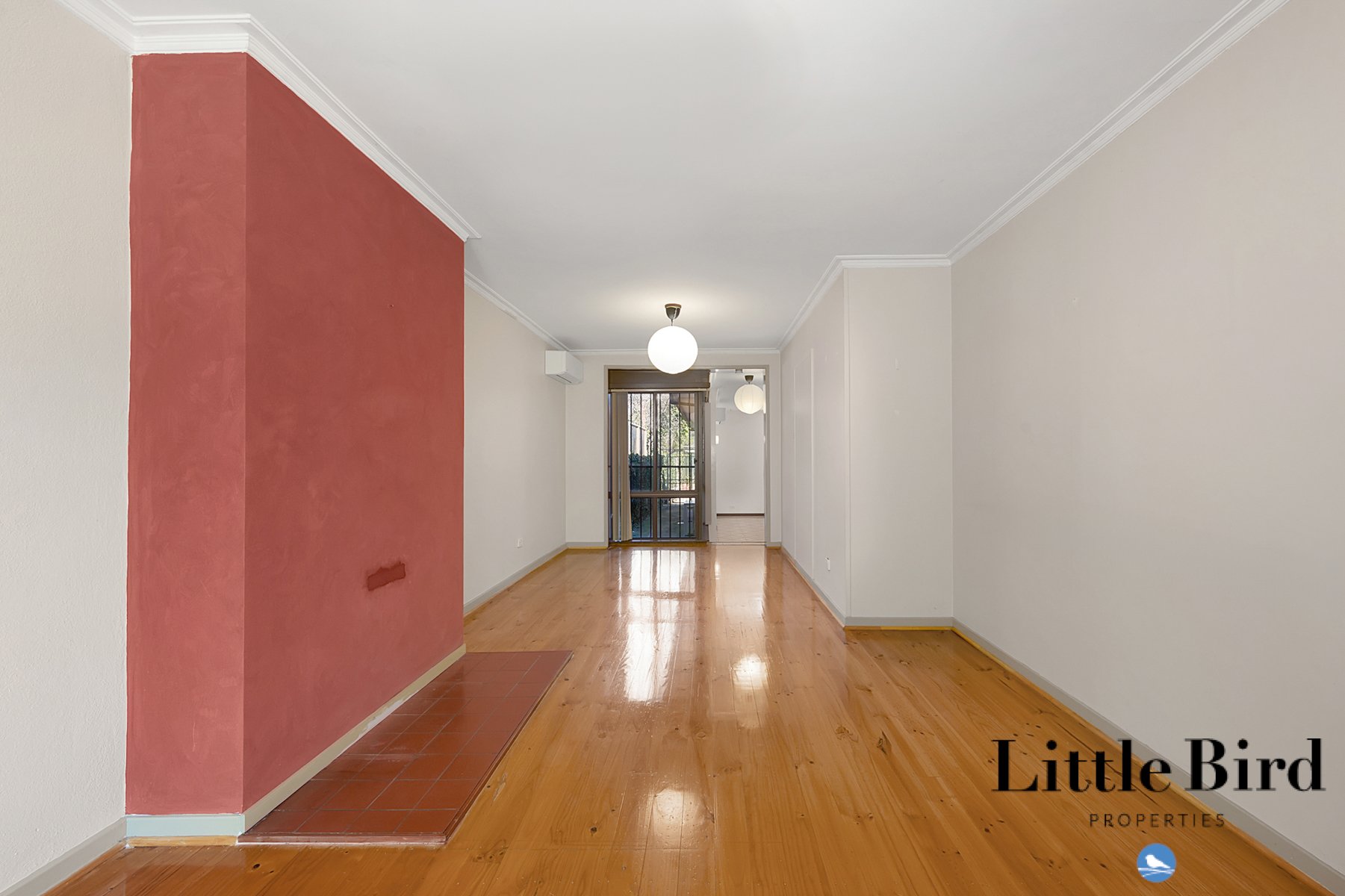 37 De Burgh st Lyneham_4.jpg