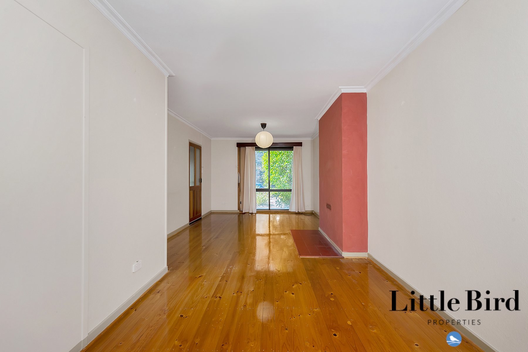 37 De Burgh st Lyneham_5.jpg