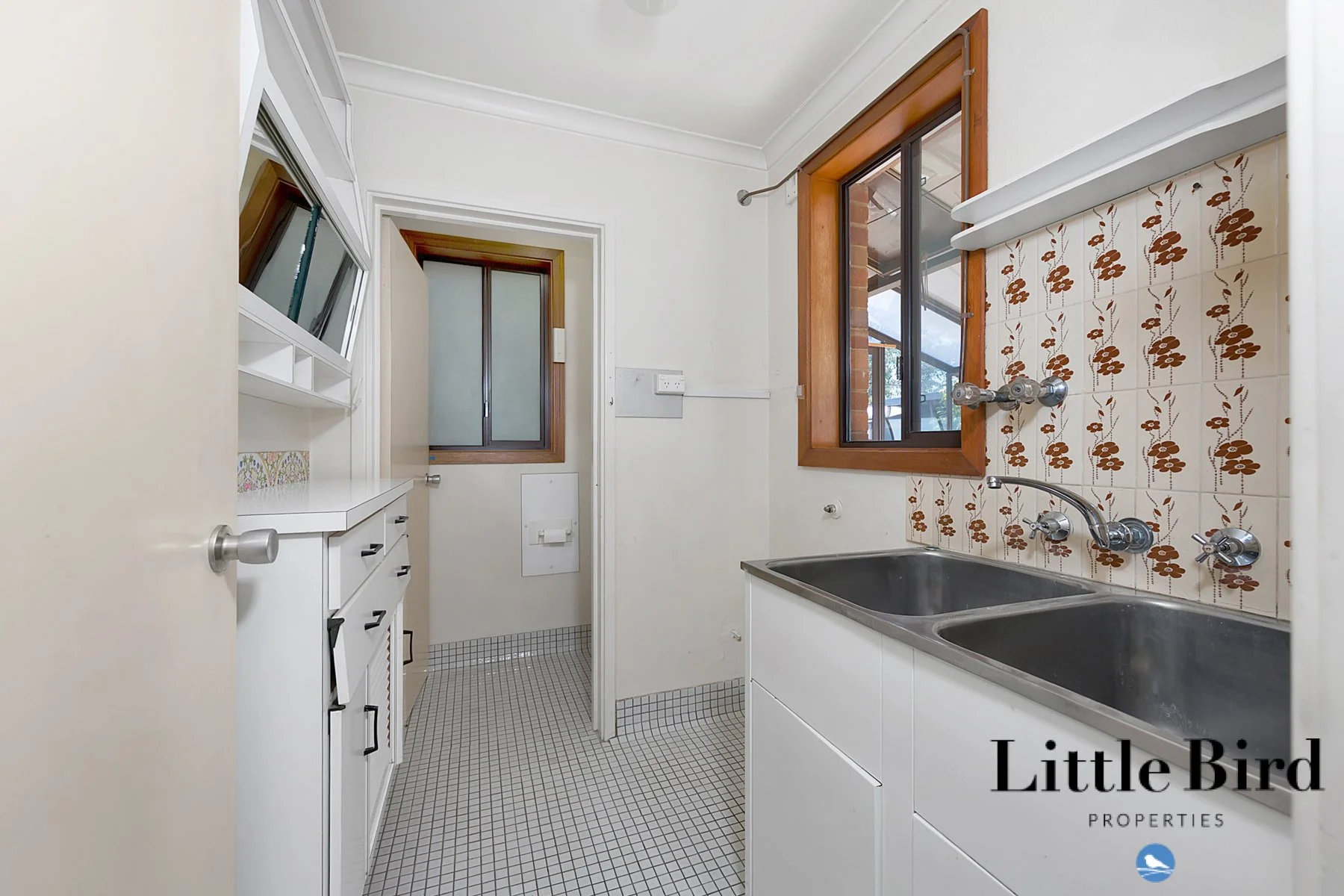 37 De Burgh st Lyneham_12.jpg