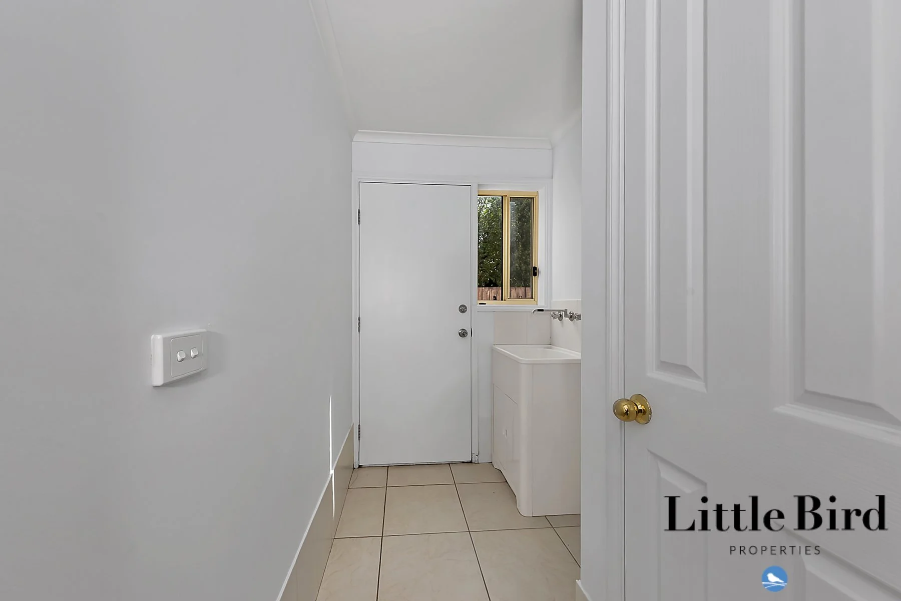 14 Traine Court Amaroo_16.jpg