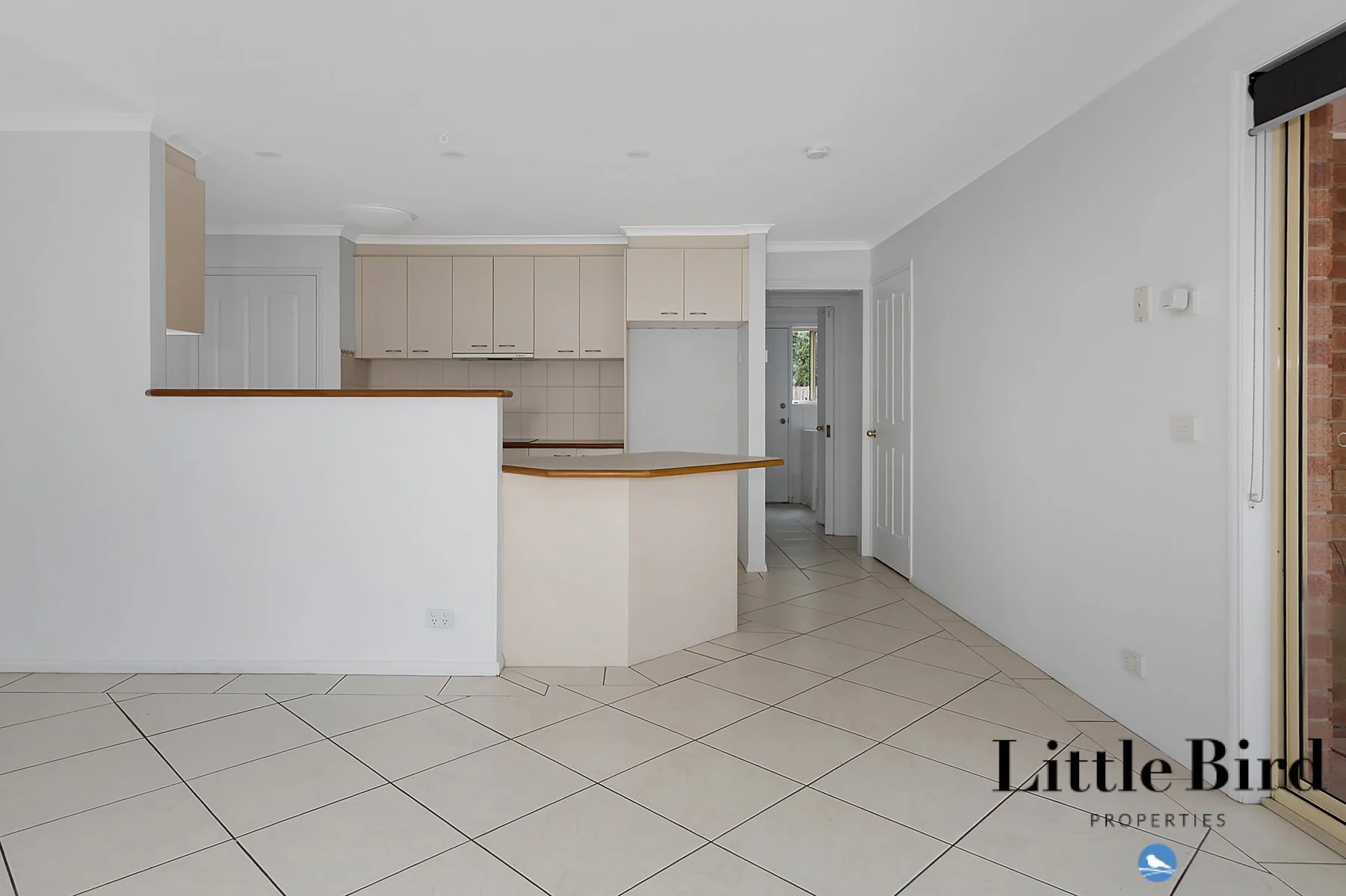 14 Traine Court Amaroo_6.jpg