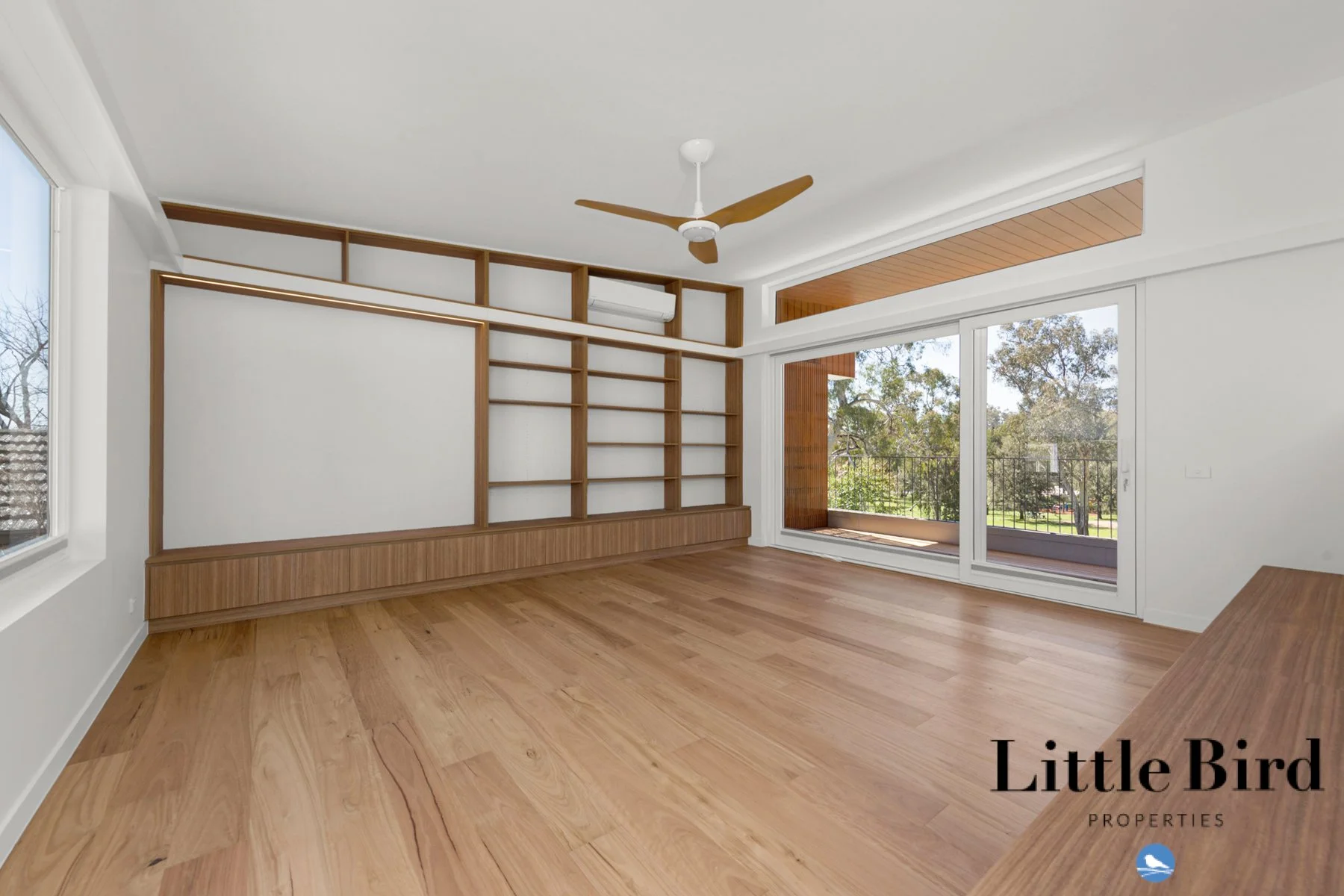 35 Stonehaven Cres Deakin_5.jpg