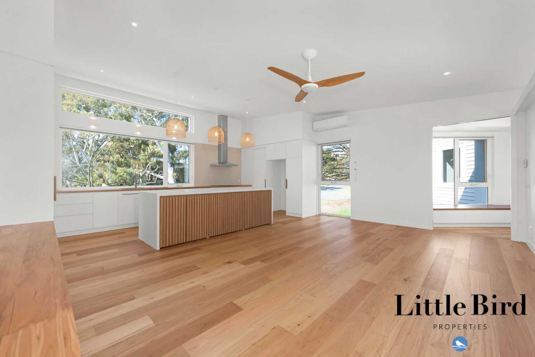 35 Stonehaven Cres Deakin_7.jpg
