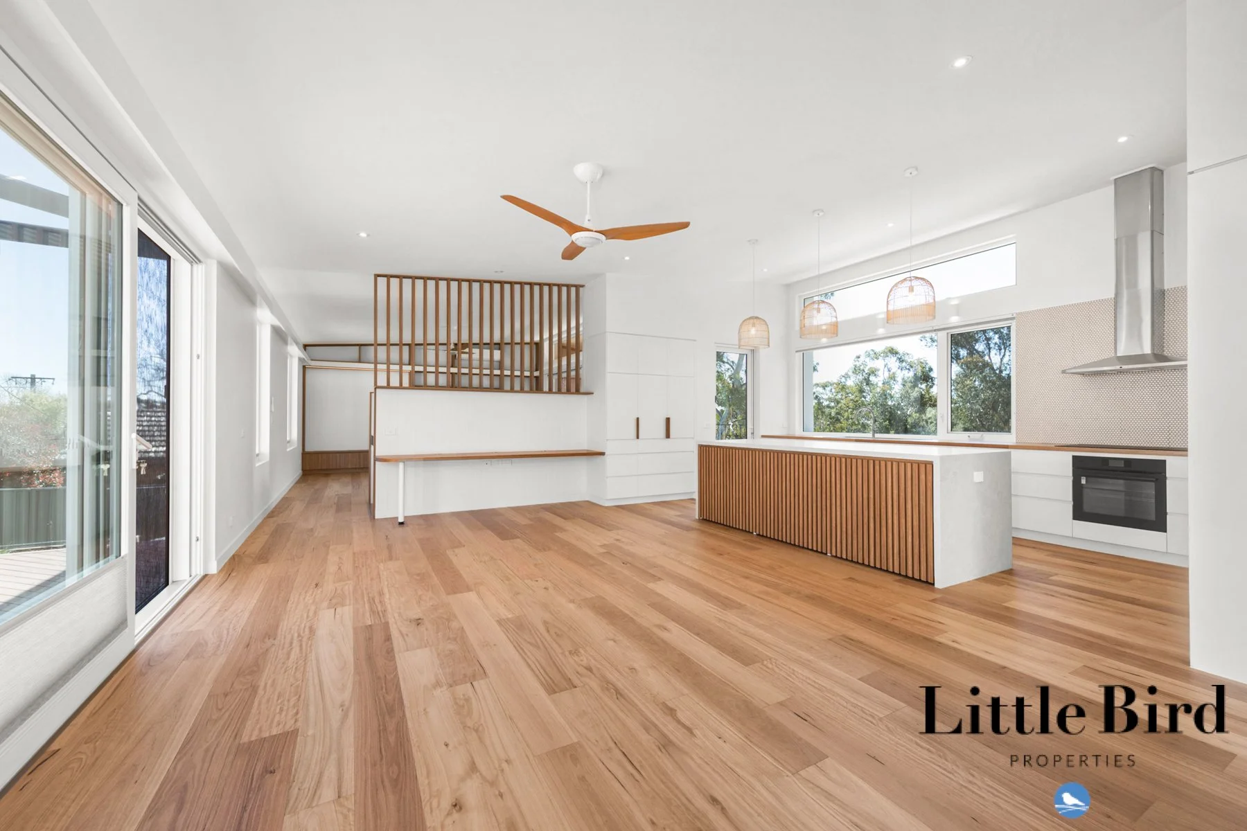 35 Stonehaven Cres Deakin_8.jpg
