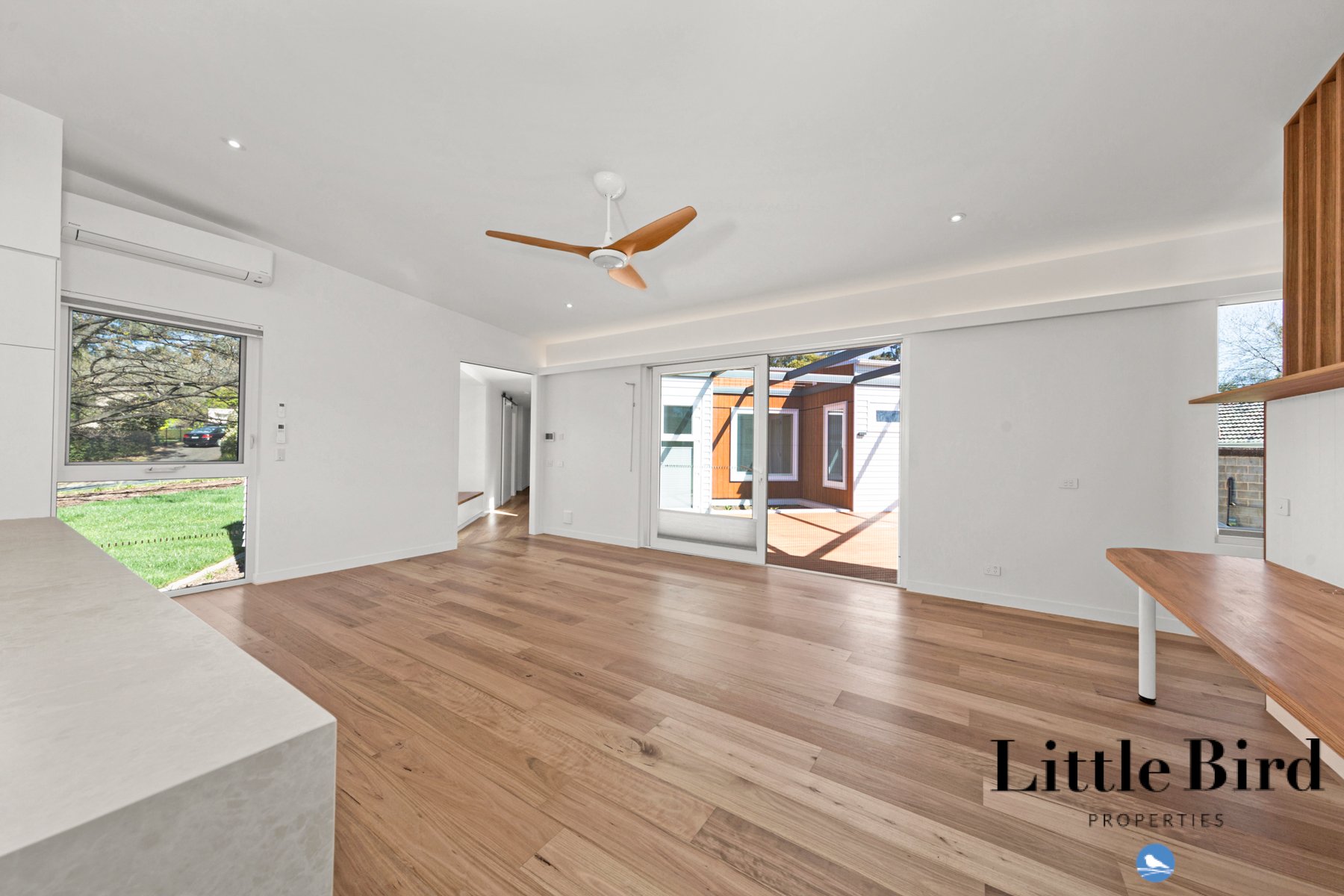 35 Stonehaven Cres Deakin_10.jpg