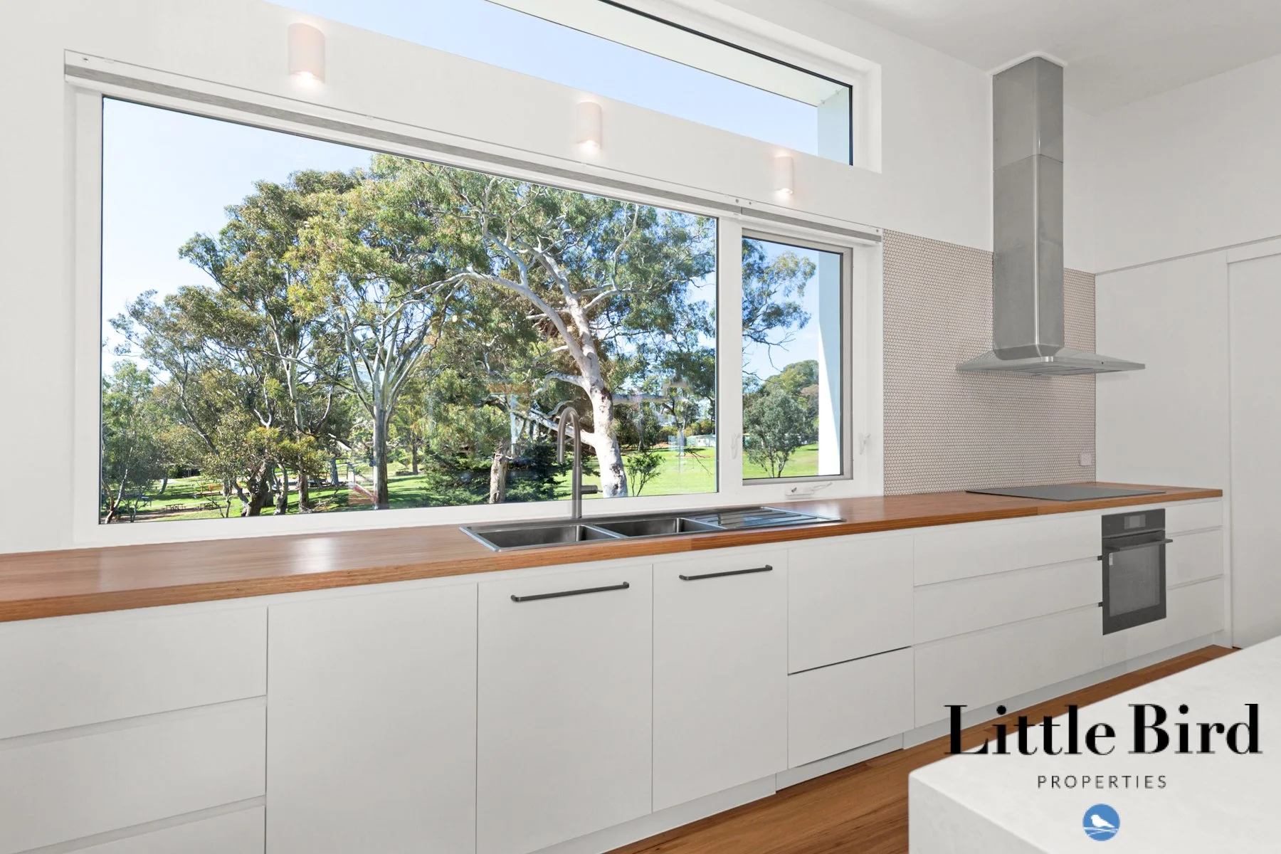 35 Stonehaven Cres Deakin_12.jpg