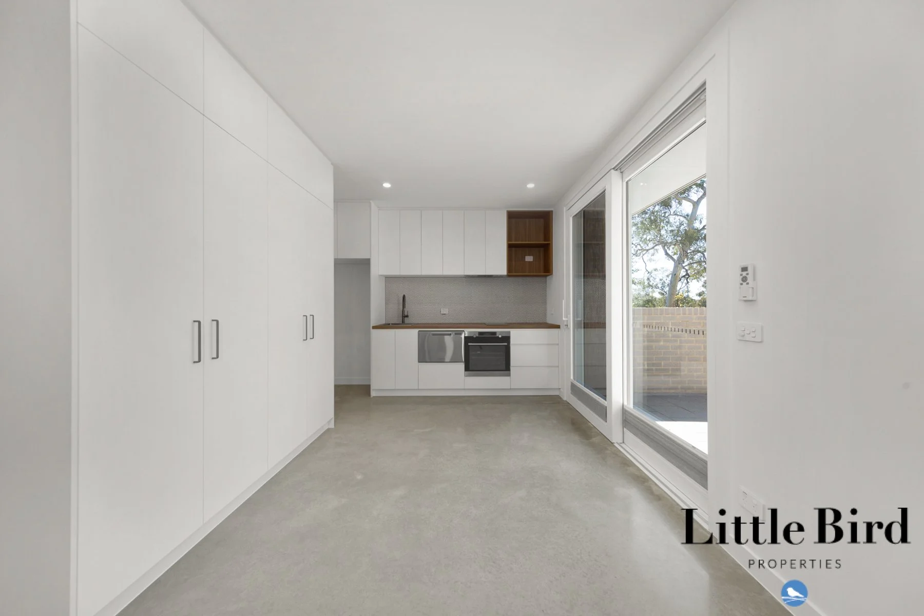 35 Stonehaven Cres Deakin_23.jpg