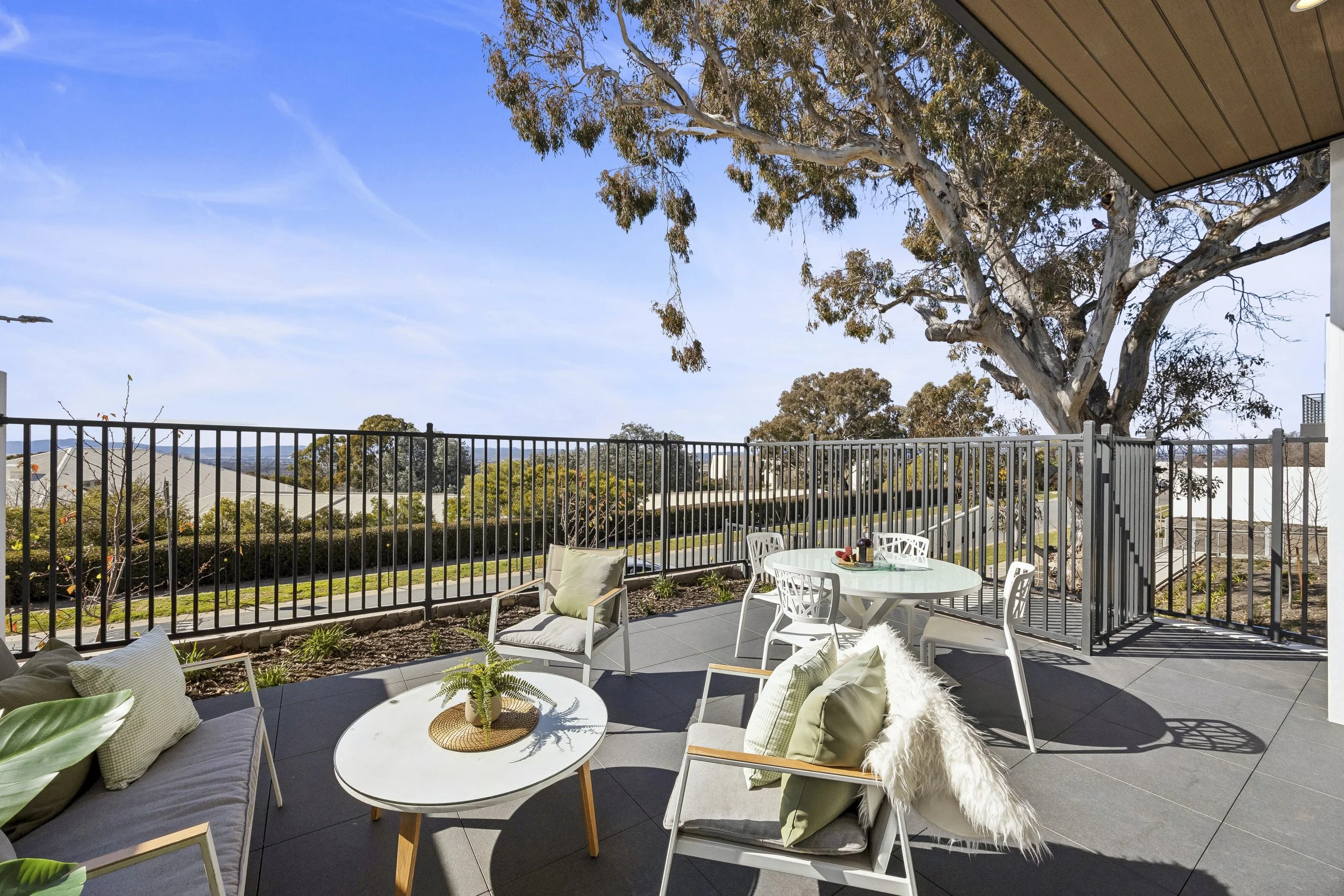 077_Open2view_ID1027783-12B_Leahy_Close__Narrabundah.jpg