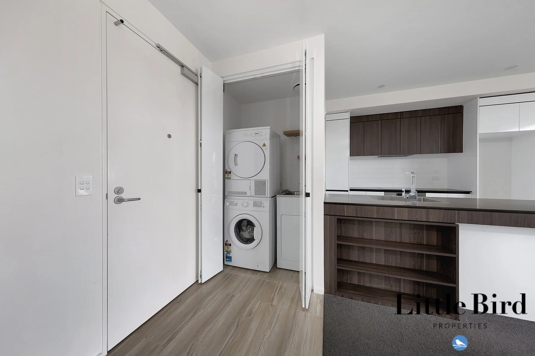33_2 Henshall Way Macquarie_12.jpg
