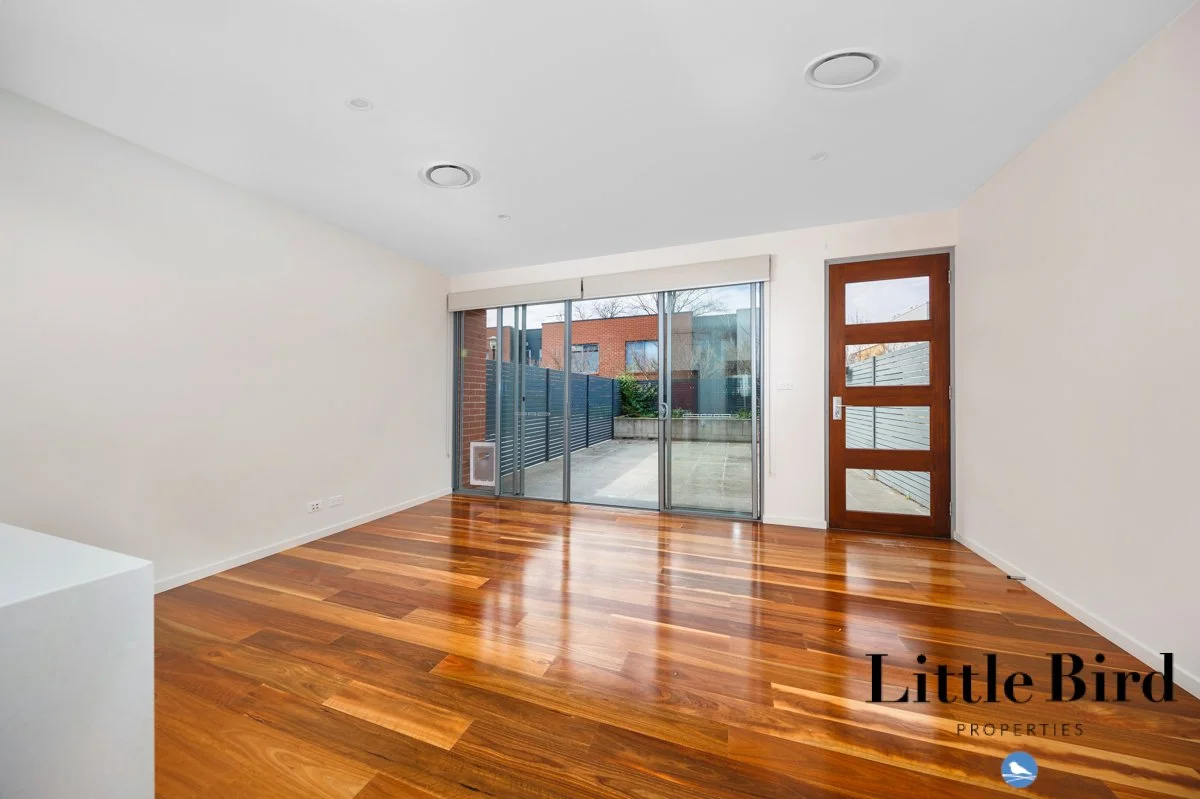 26_56 Stuart St Griffith_7.jpg