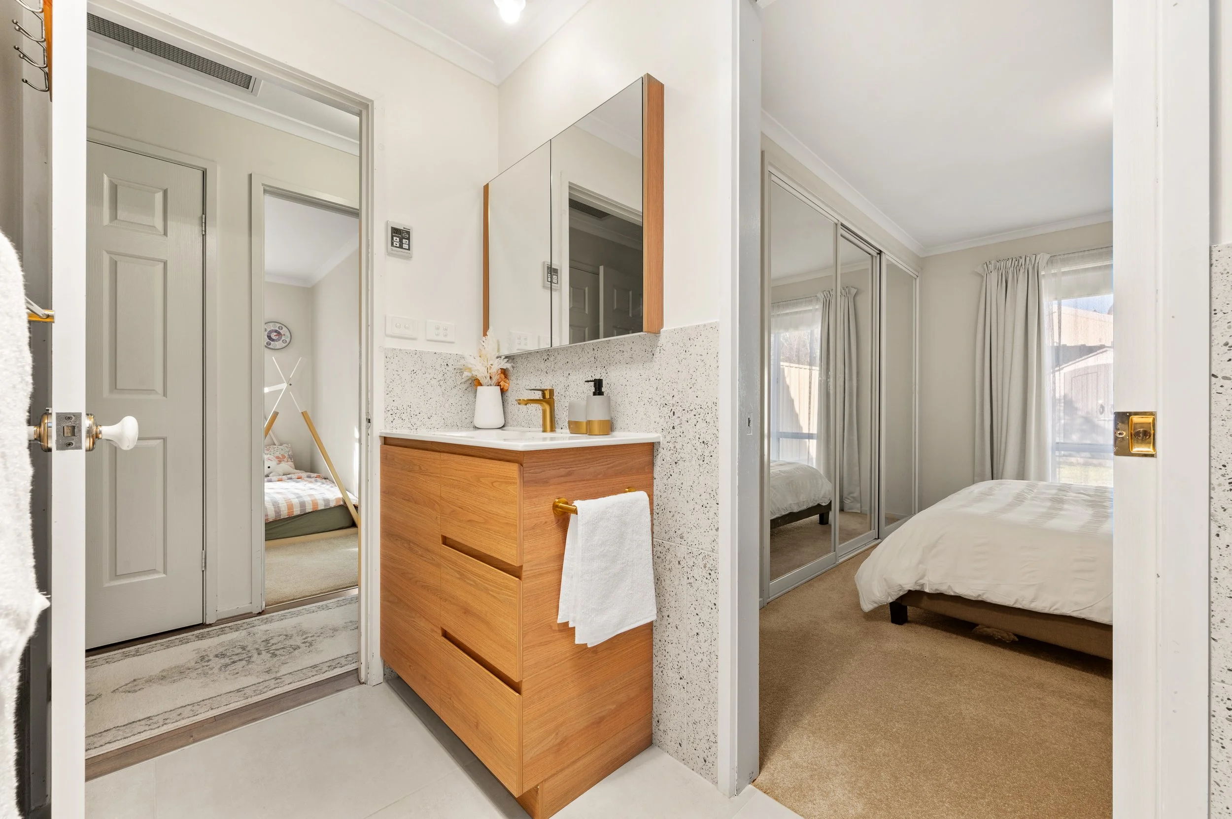 68 Magenta Square Amaroo-006.jpg
