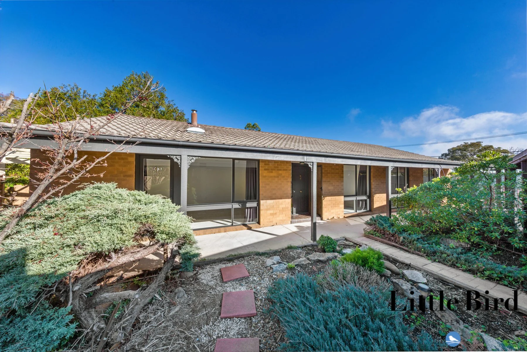 98 Namatjira Drive Stirling