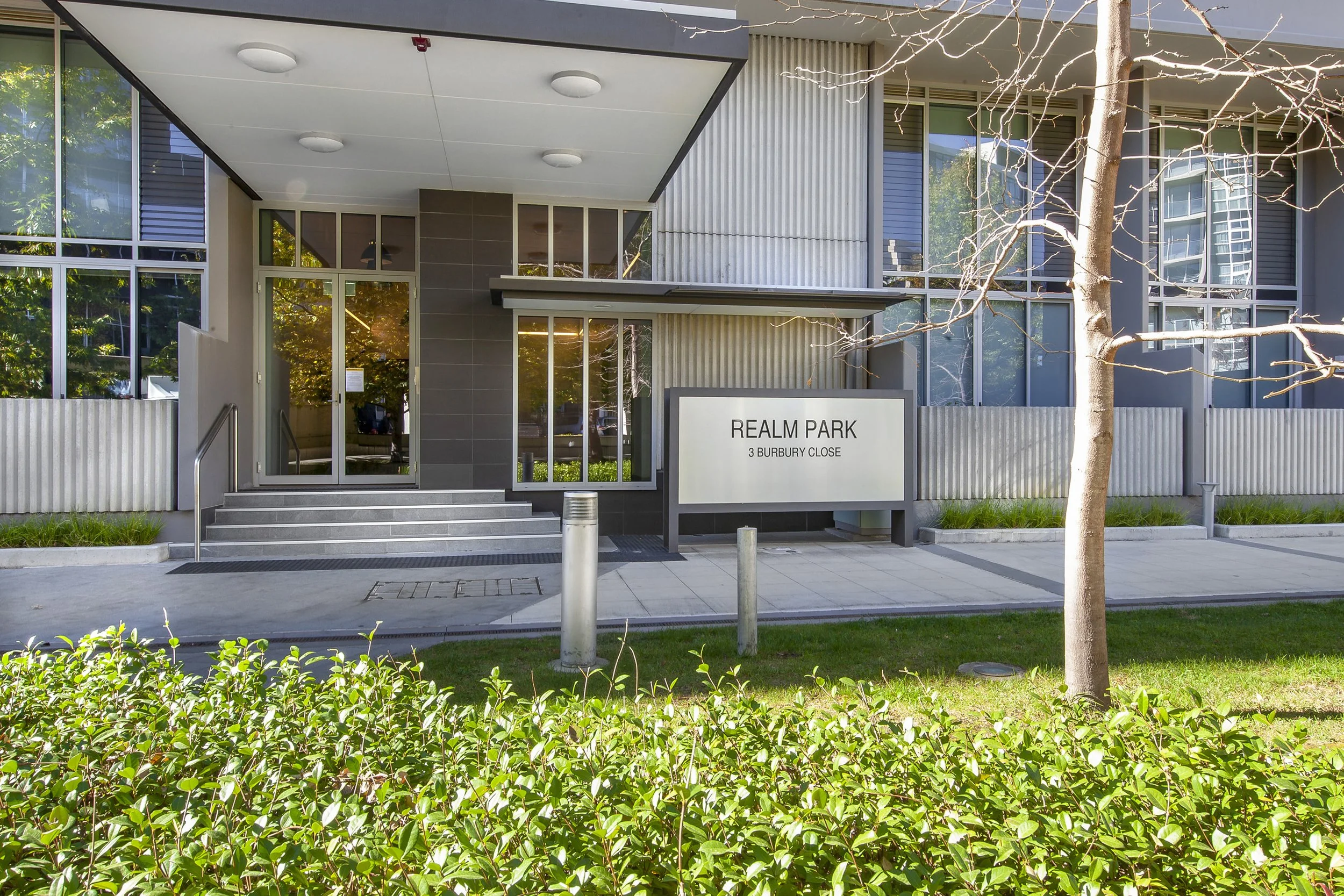 4/3 Burbury Close Barton