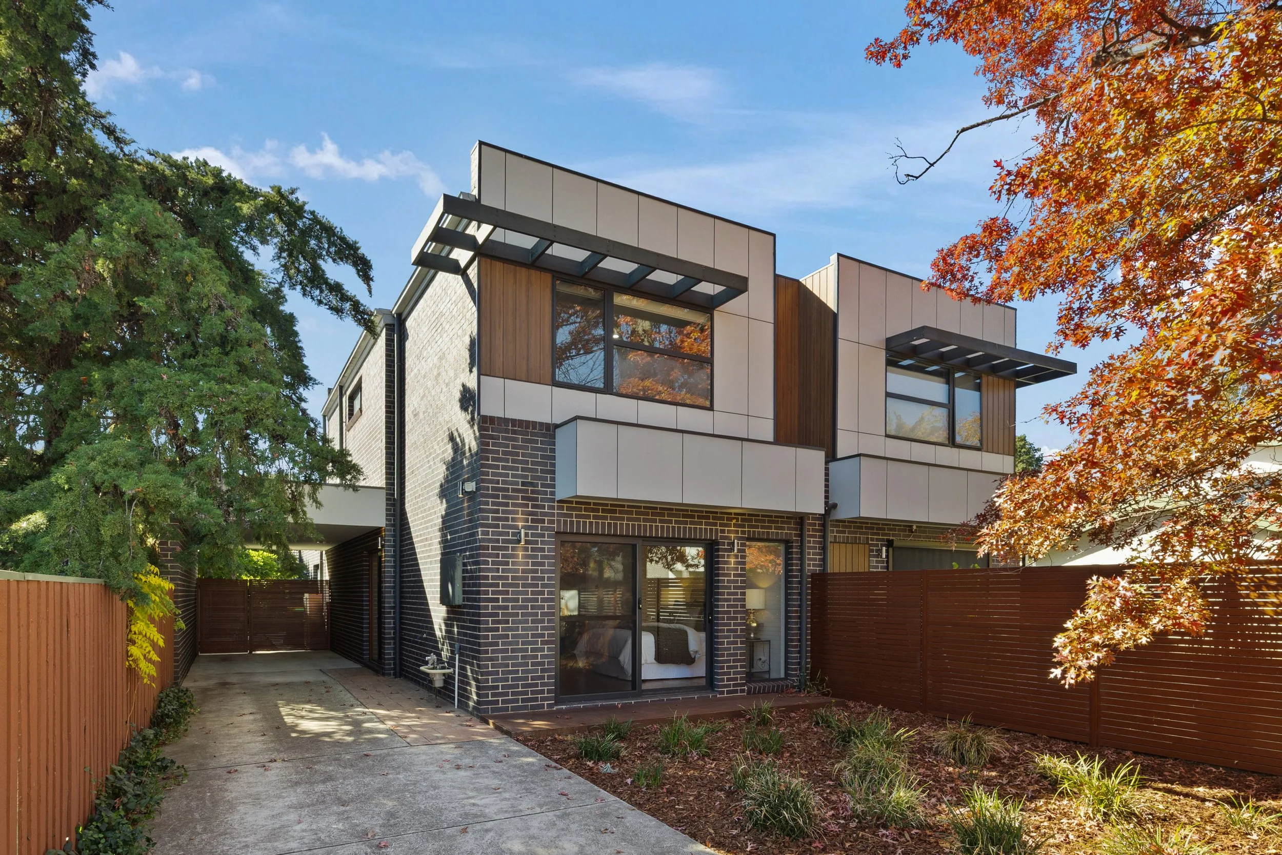 8b Lowanna Street Braddon