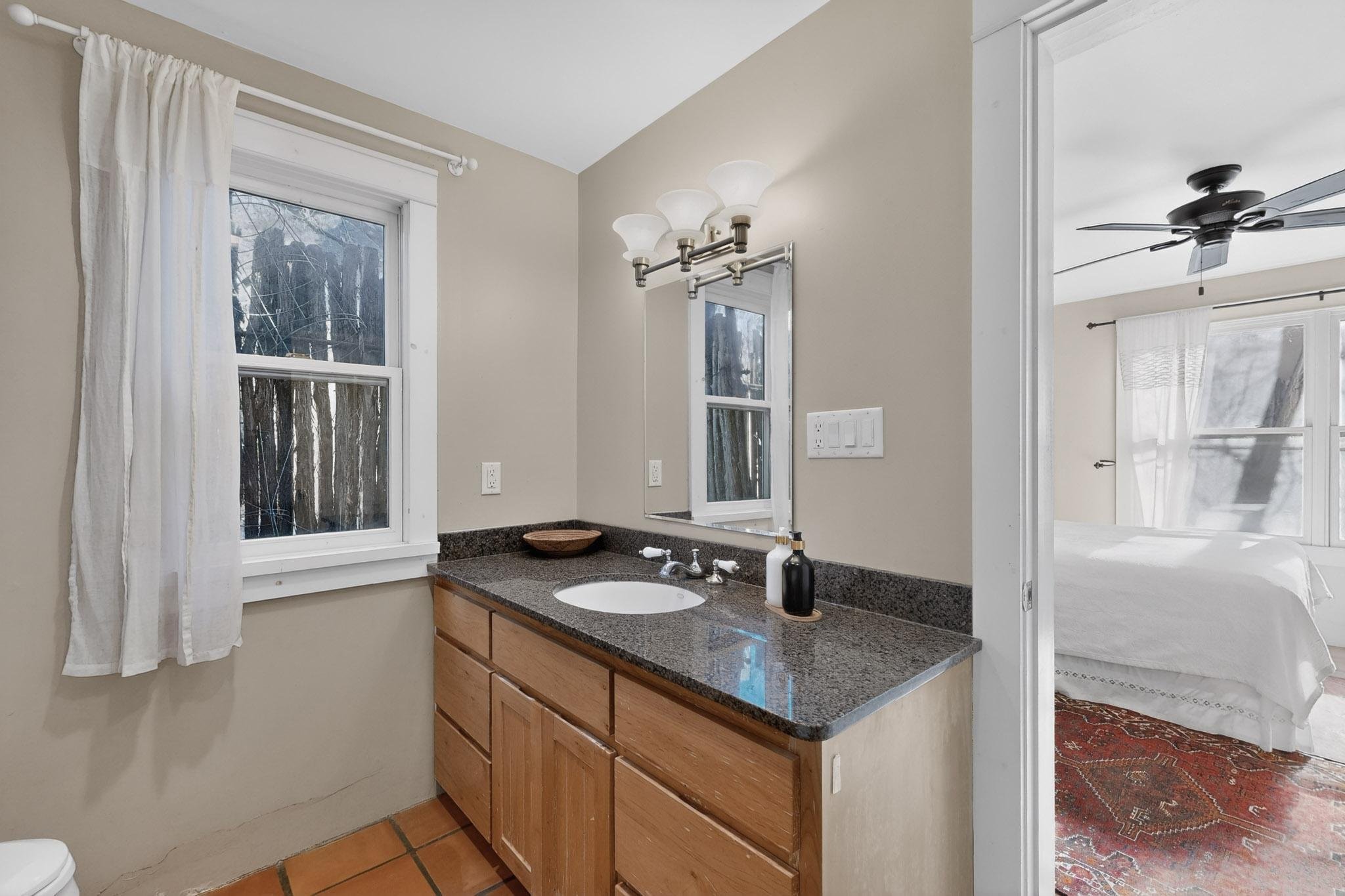 34-3D-Casas-723-Gildersleeve-St-Unit-C-12192025_074902.jpg