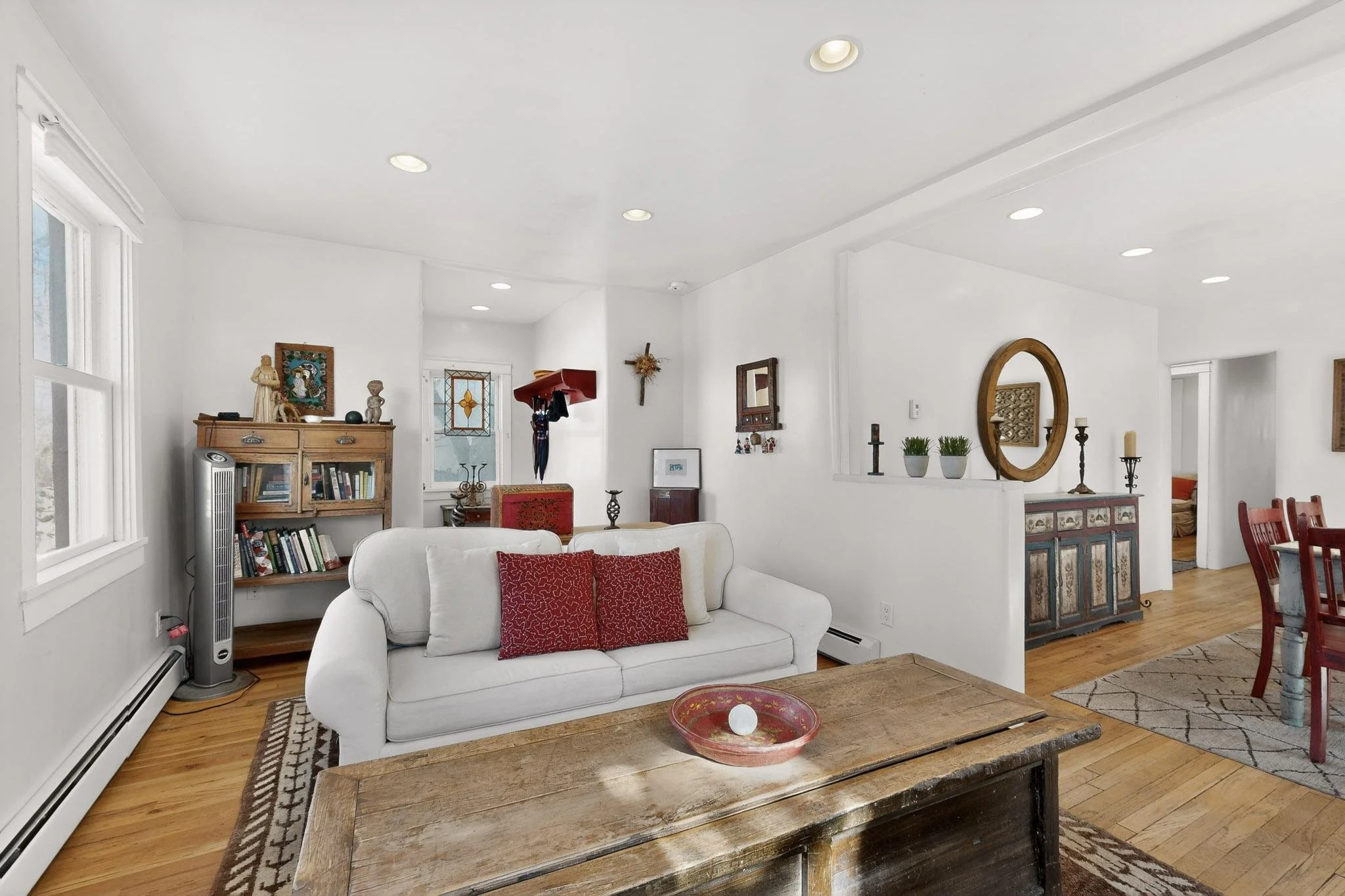 15-3D-Casas-723-Gildersleeve-St-Unit-C-12192025_074502.jpg
