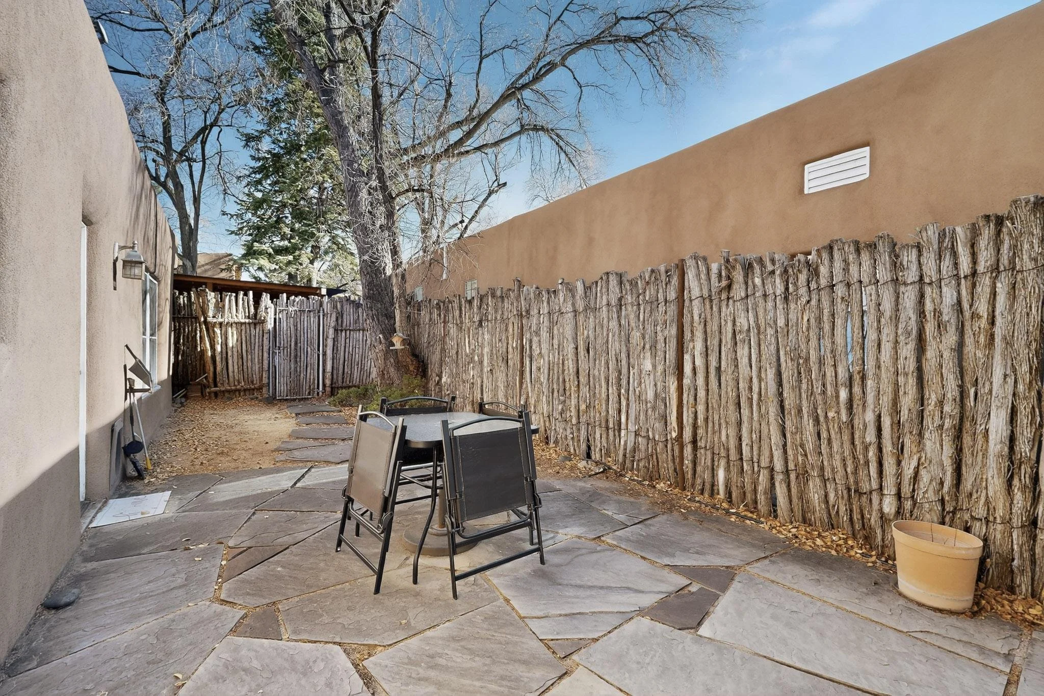50-3D-Casas-723-Gildersleeve-St-Unit-C-12192025_080403.jpg