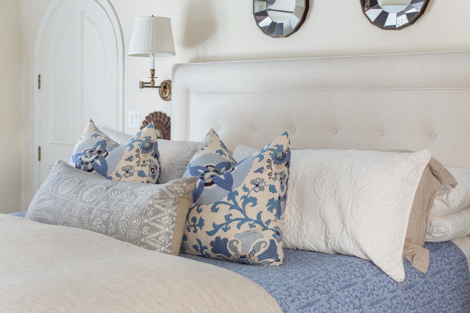 Throw pillows in California bedroom design